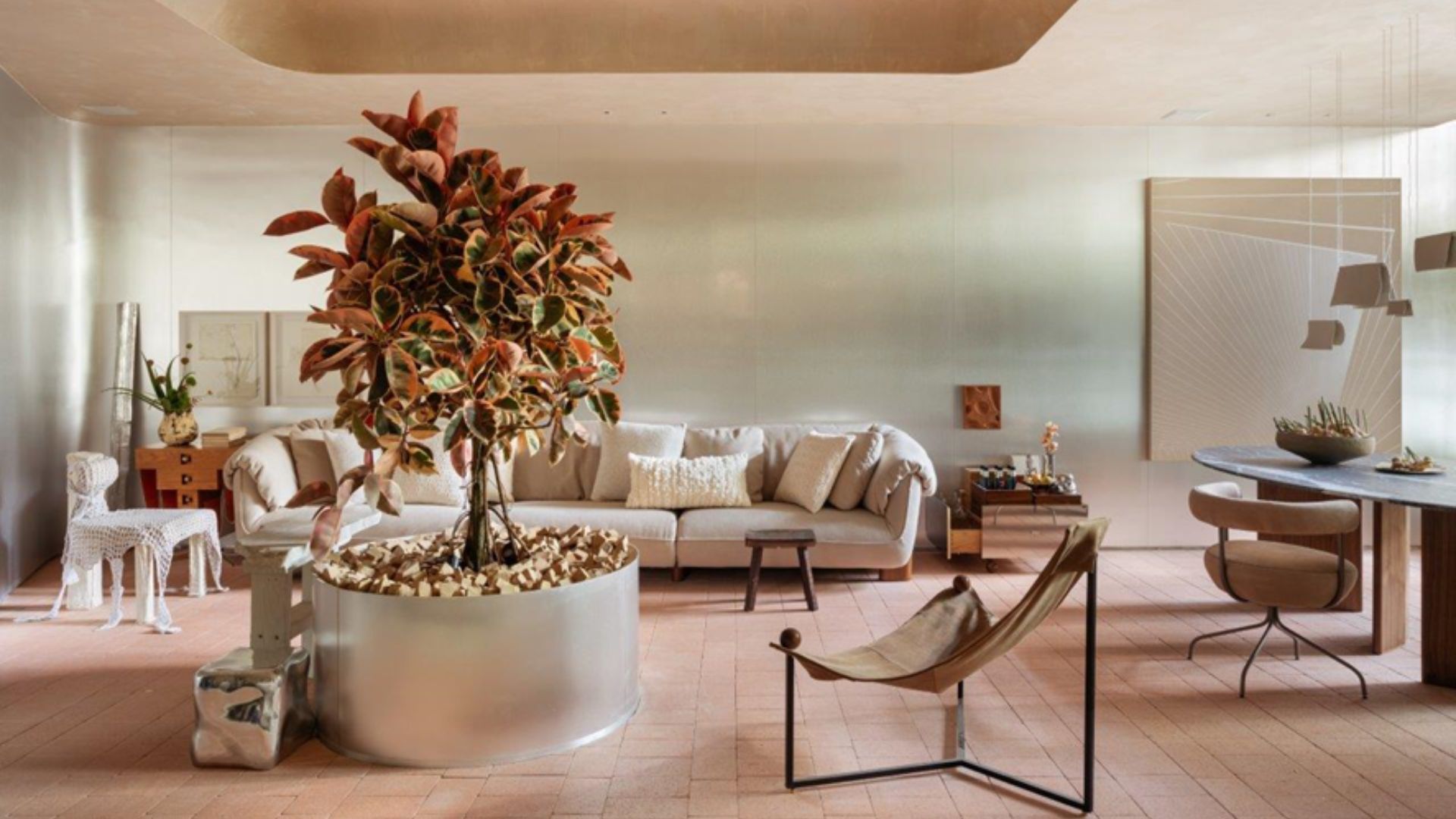 Tons metalizados na décor: a tendência que está de volta