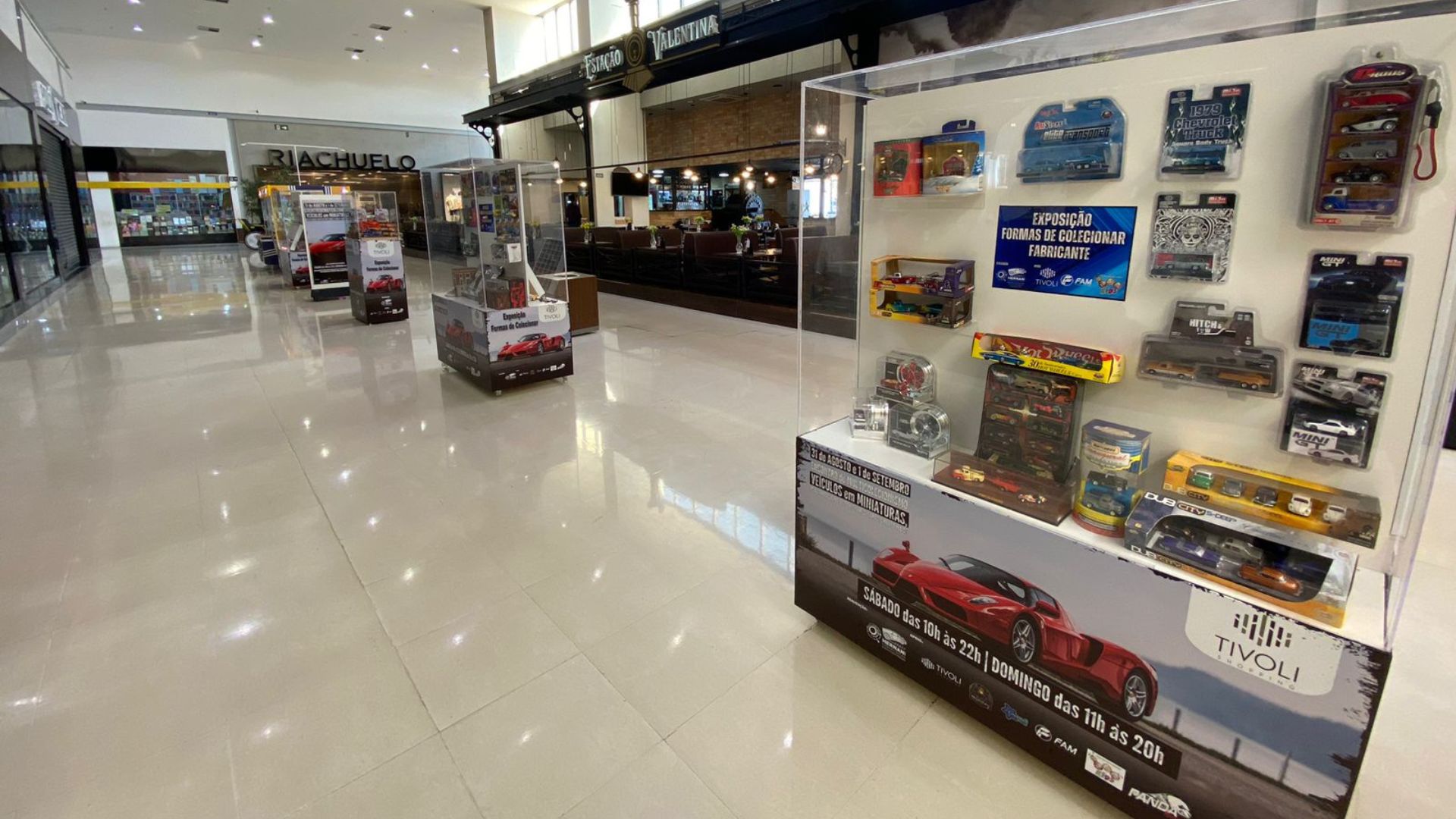 Paixão em Miniatura: Tivoli Shopping Sedia Encontro de Colecionadores de Veículos