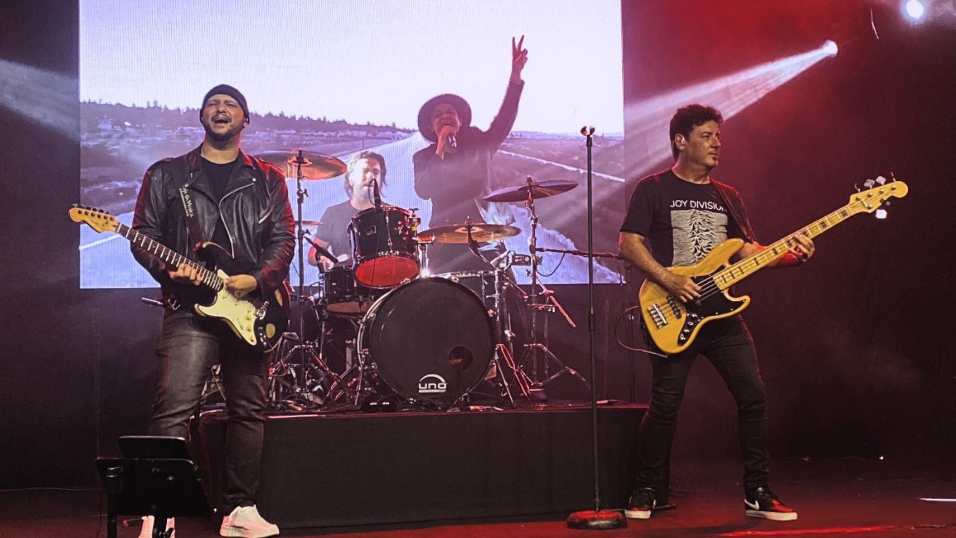 U2 Cronos Se Apresenta em Edição Especial do 'Clássicos do Pop Rock' no Tivoli Shopping