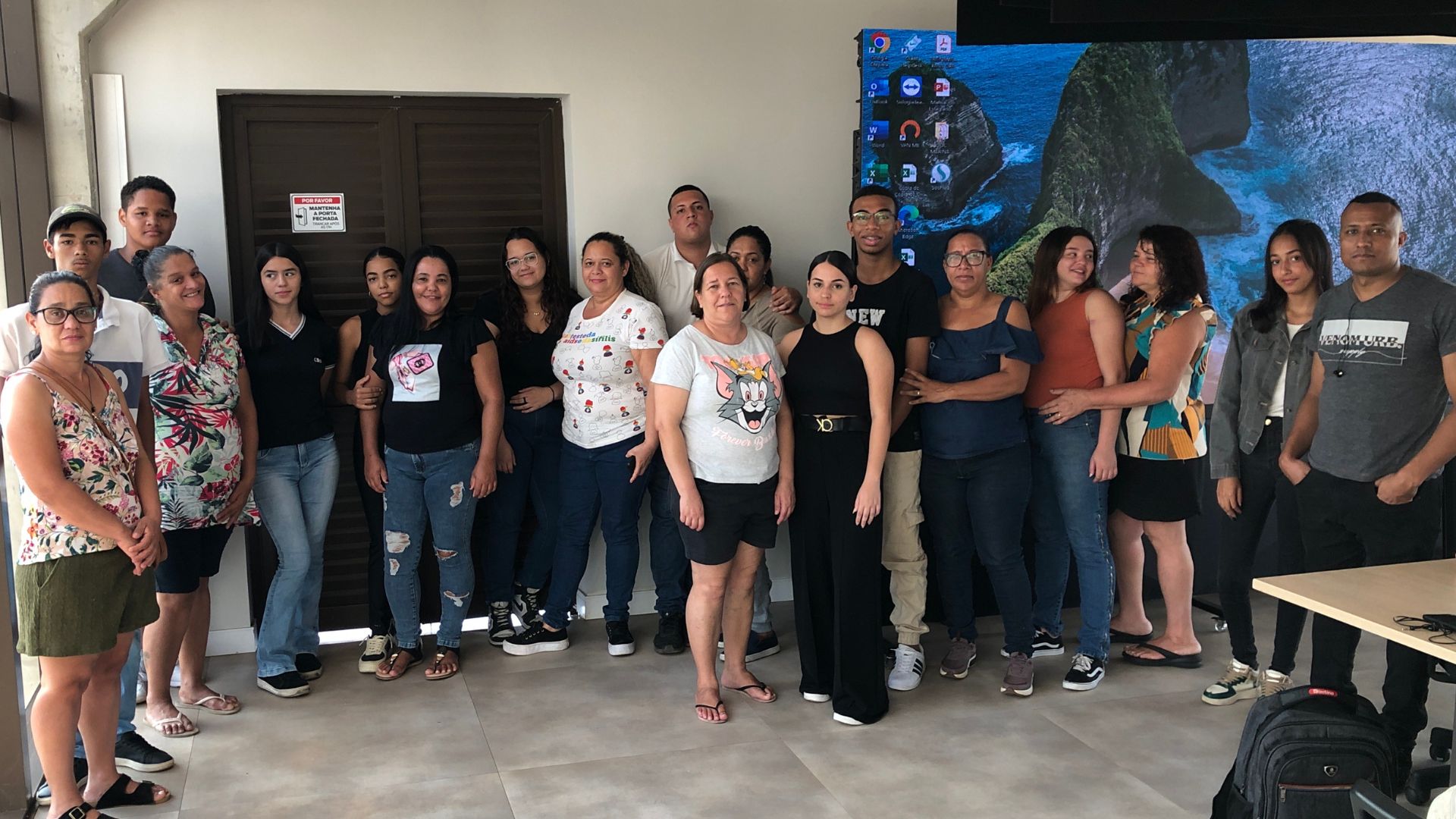 Jovens Aprendizes Começam a Trabalhar no Novo Paço Municipal