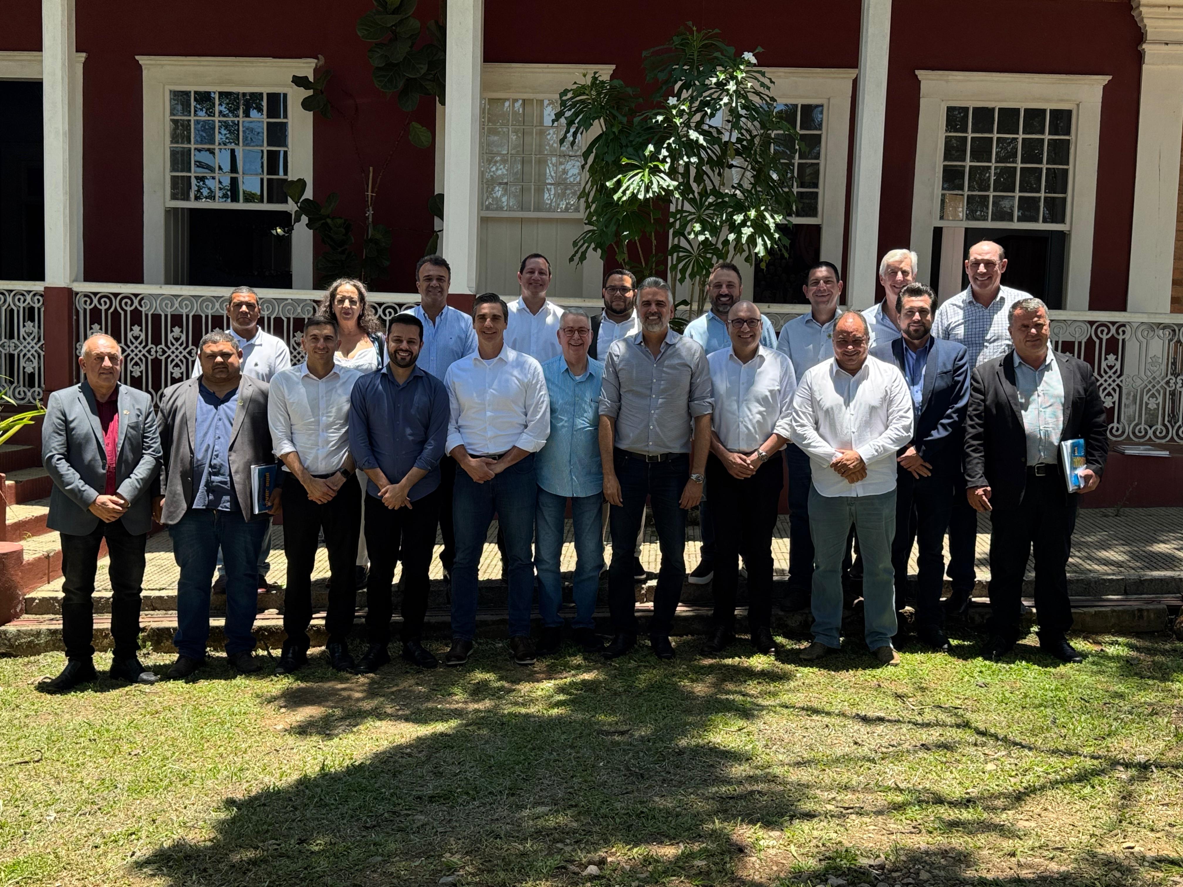 Henrique do Paraíso Defende Prioridades para 2025 em Reunião do Conselho de Prefeitos da RMC