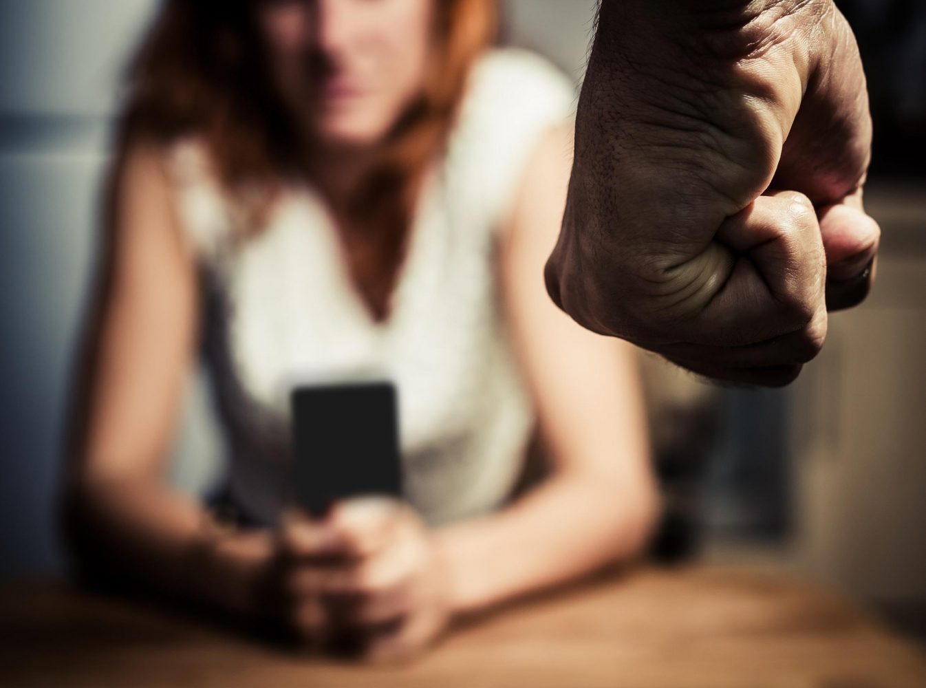 Violência Digital nos Relacionamentos: Um Problema Crescente e Difícil de Identificar