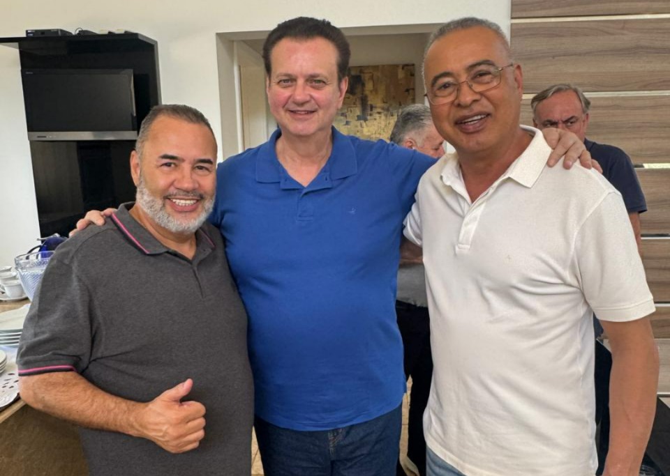 Prefeito de Hortolândia e vice se reúnem com Kassab para discutir políticas regionais