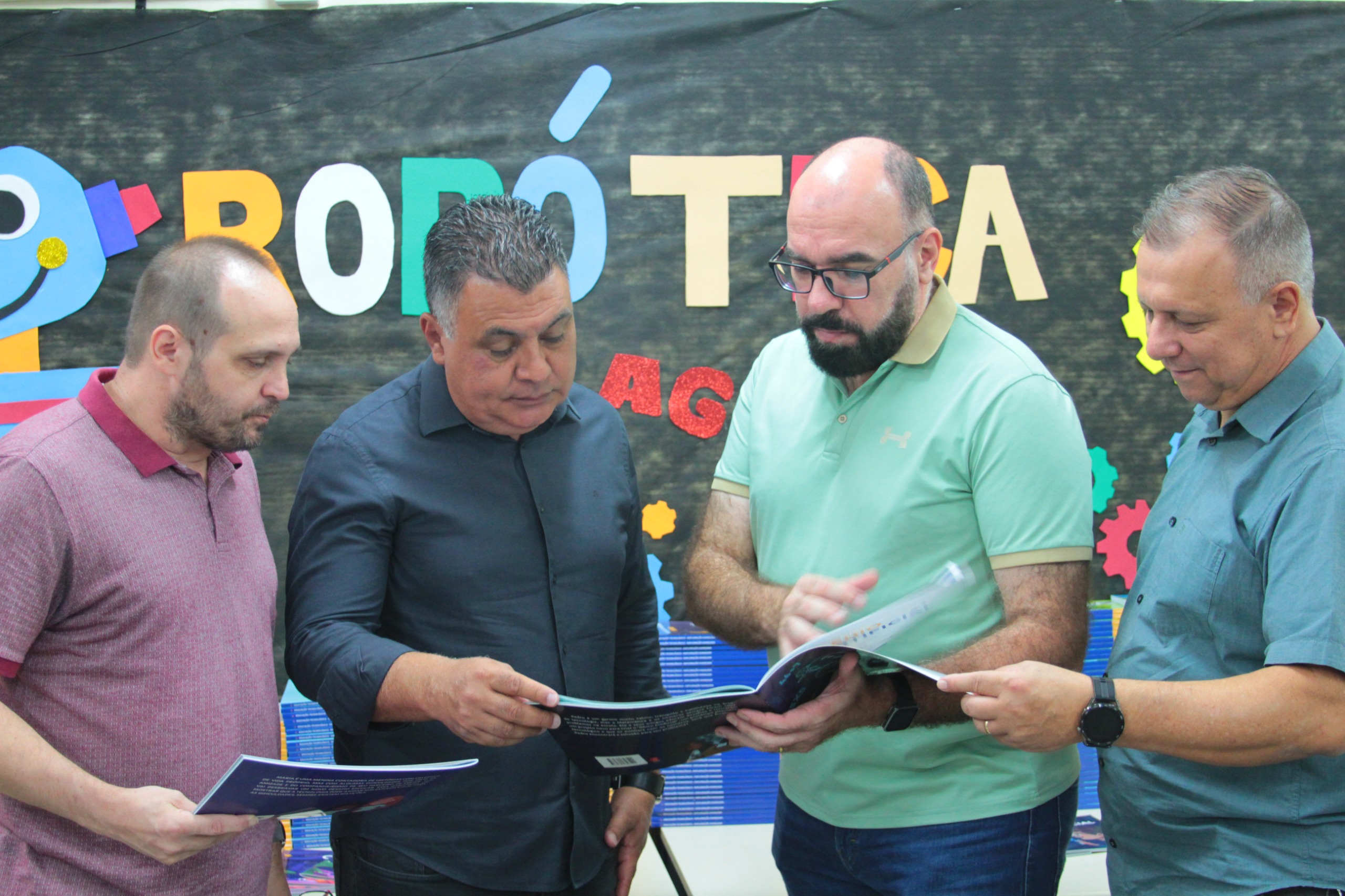 Projeto de Robótica Educacional de Hortolândia se torna referência para Taboão da Serra