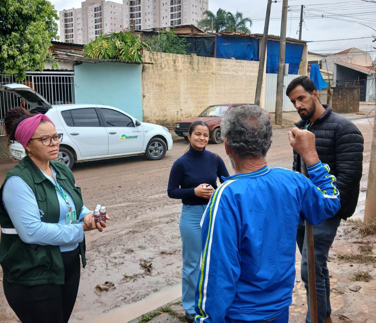 Profissionais da Vigilância em Saúde de Sumaré orientam moradores sobre prevenção à leptospirose