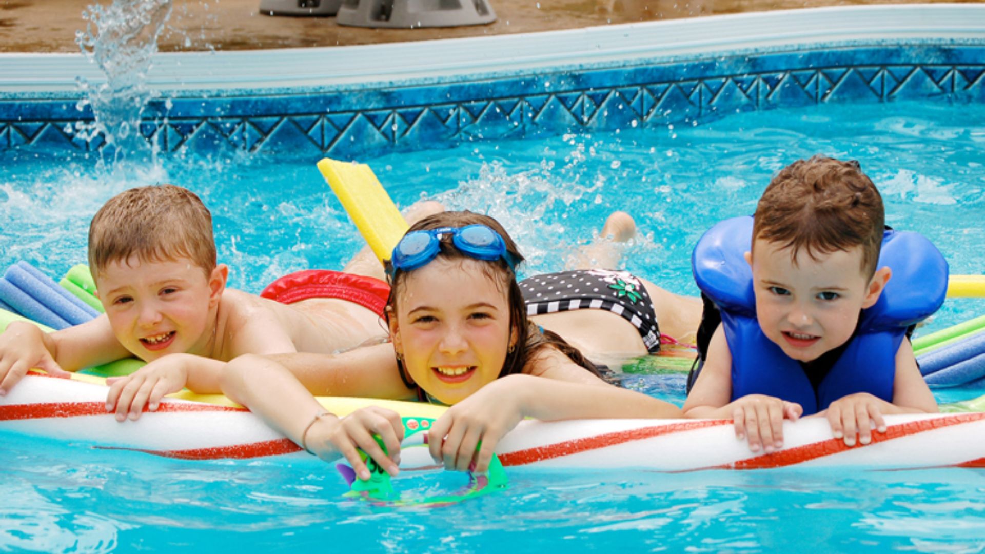 Hortolândia sanciona Lei Manuela e reforça segurança em piscinas de uso coletivo