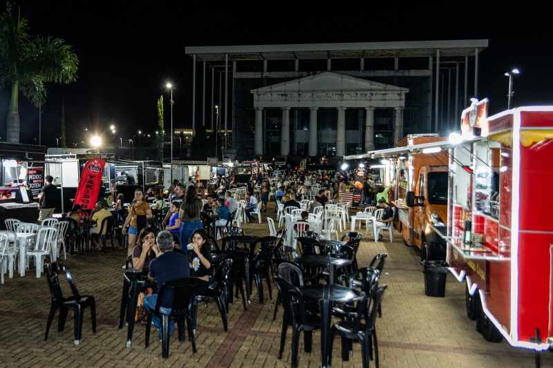 Feira Noturna de Paulínia terá Banda Audio19, artesanato e food trucks nesta quarta, 12