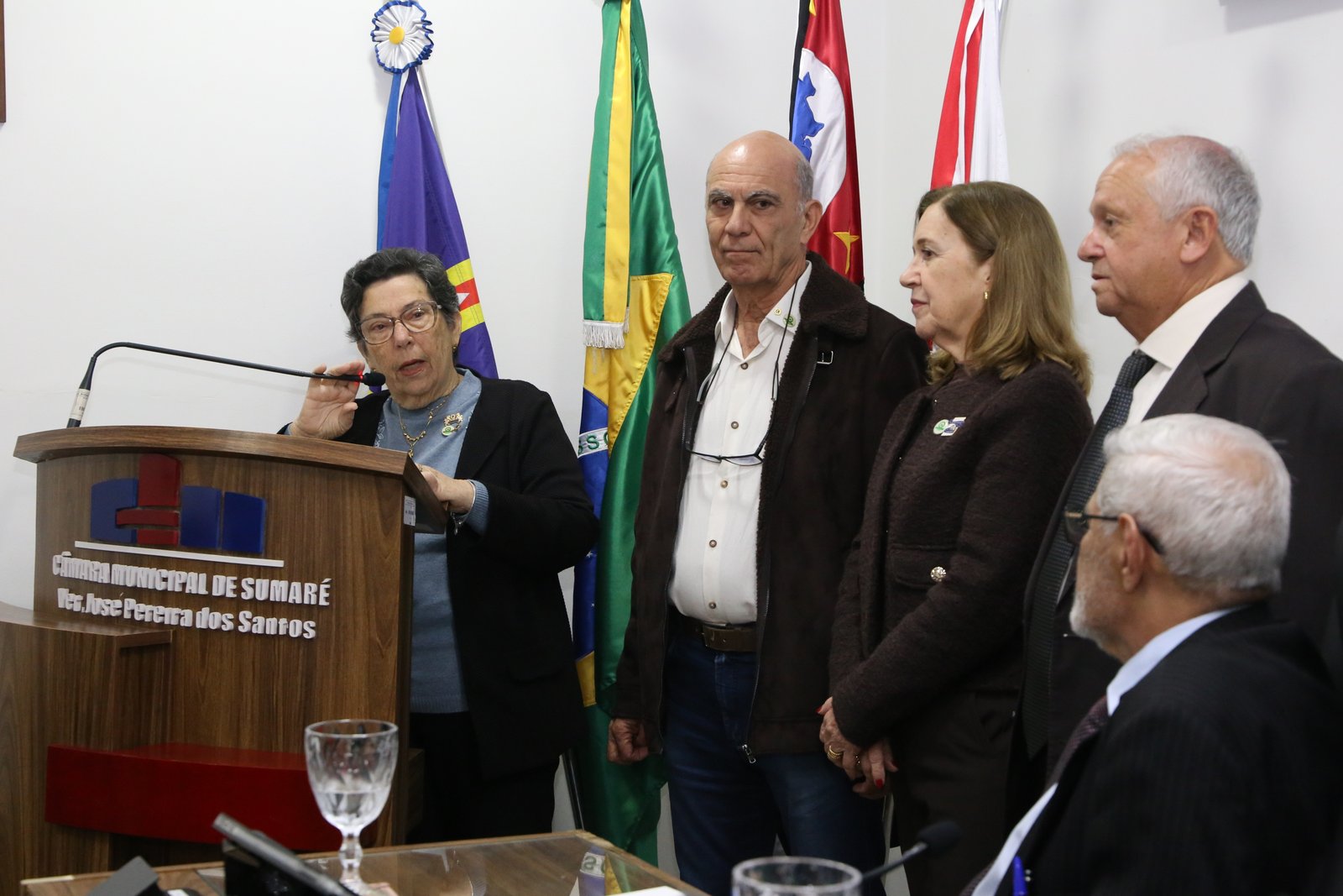 Maria Irene Garcia De Nadai e voluntários da Casa Apoio recebem homenagem na Câmara de Sumaré