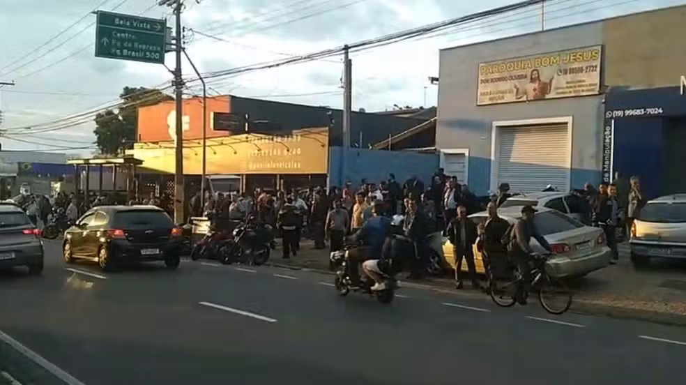 Paralisação de ônibus atinge 18 linhas em Paulínia e frota é normalizada após pagamento