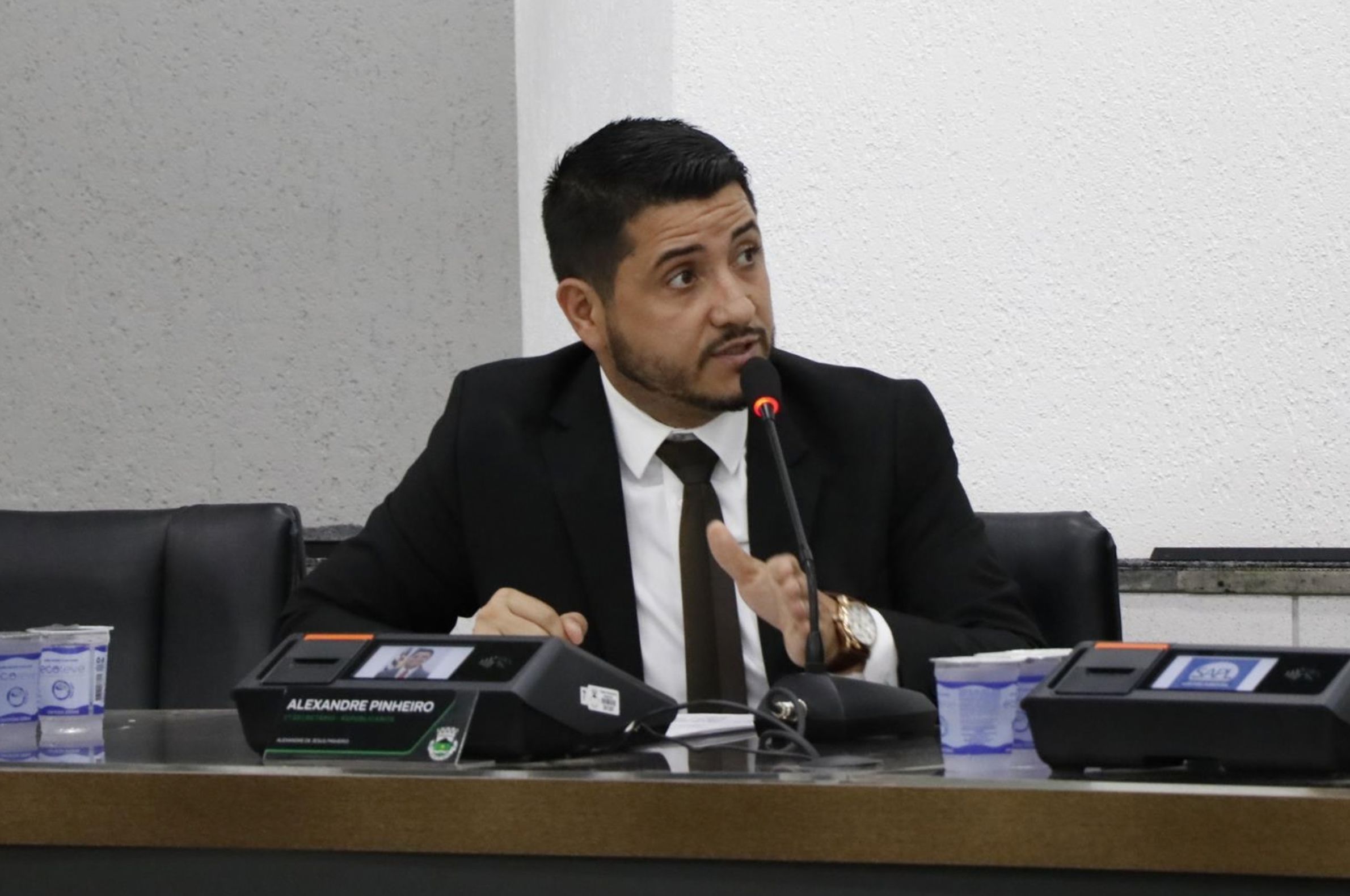 Câmara de Monte Mor aprova lei que obriga CPFL a limpar áreas de torres elétricas sob pena de multa
