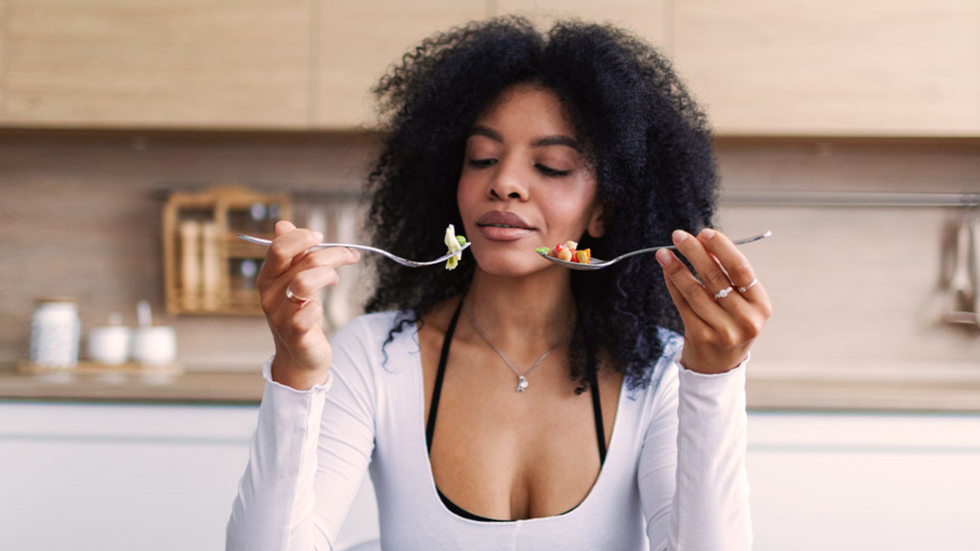 Fome emocional: como diferenciar da fome física e retomar o controle
