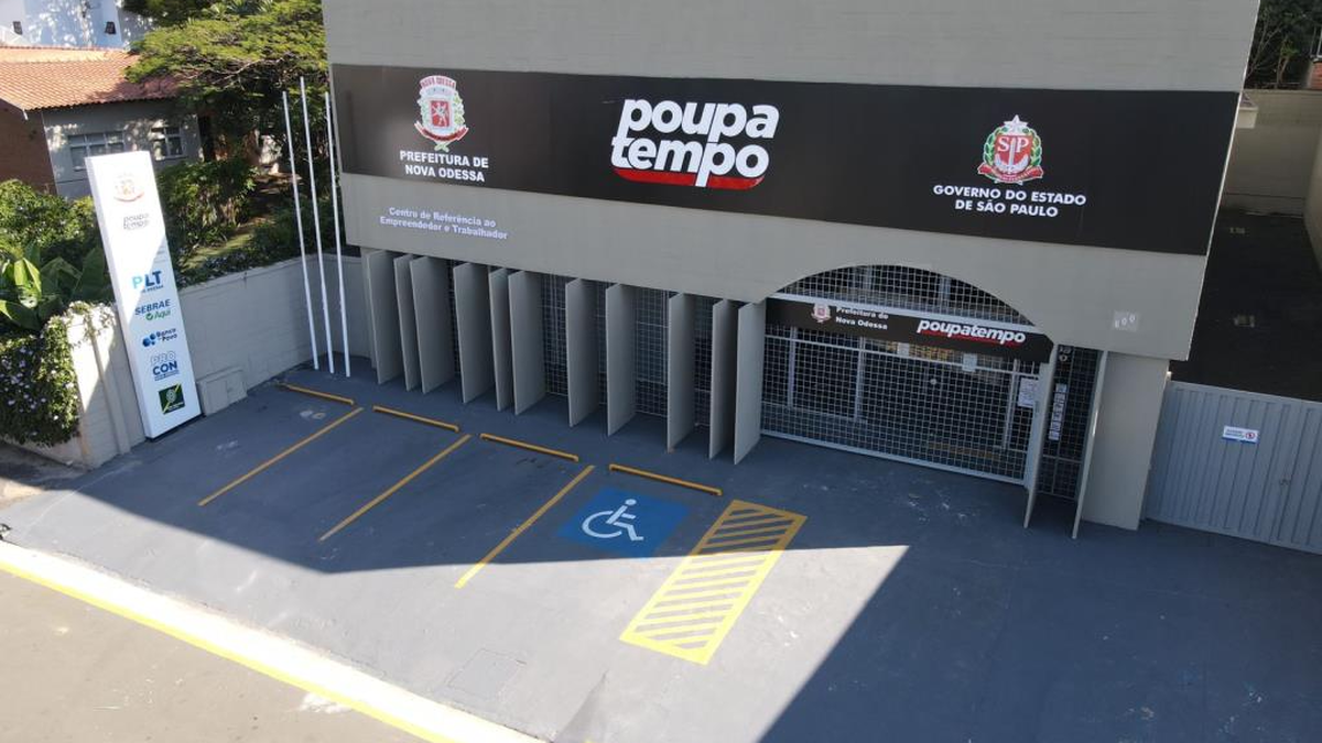 Atendimento no Posto Local do Trabalho de Nova Odessa no prédio do Poupatempo