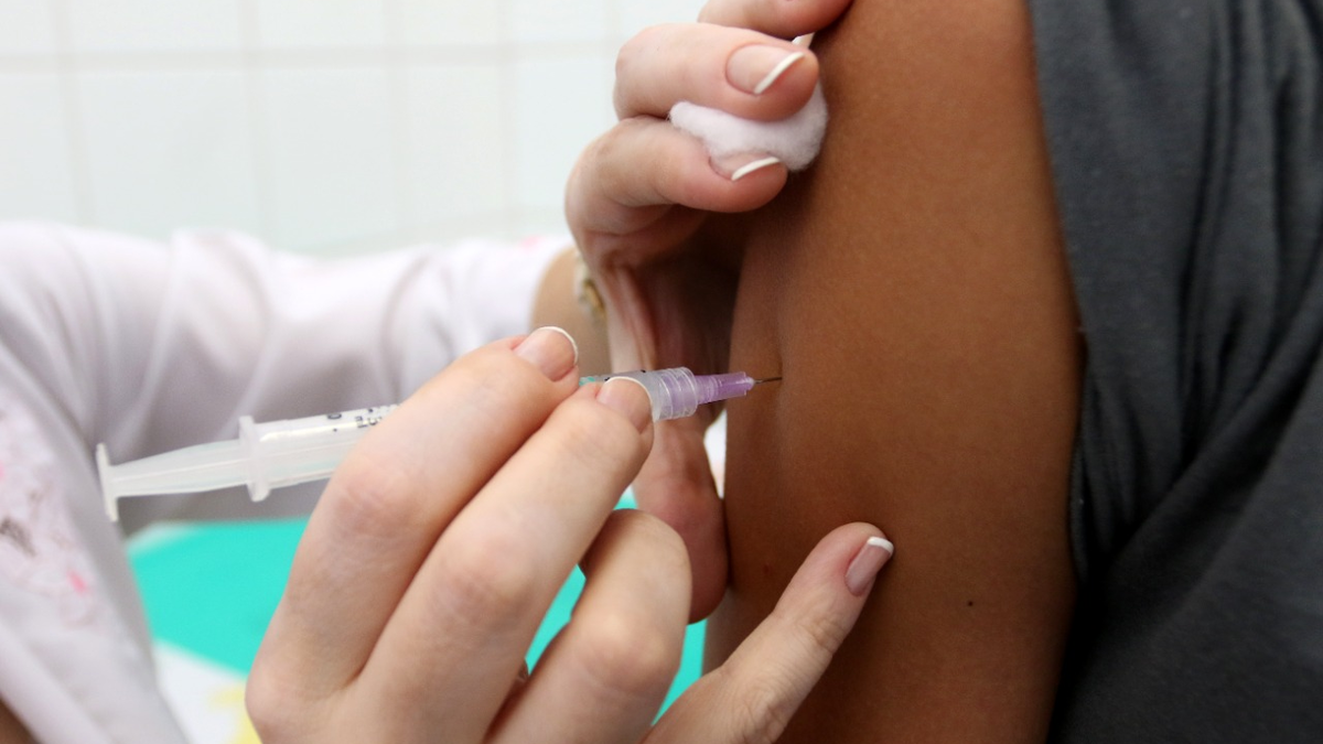 Hortolândia mantém imunização de adolescentes não vacinados contra HPV até o fim do ano