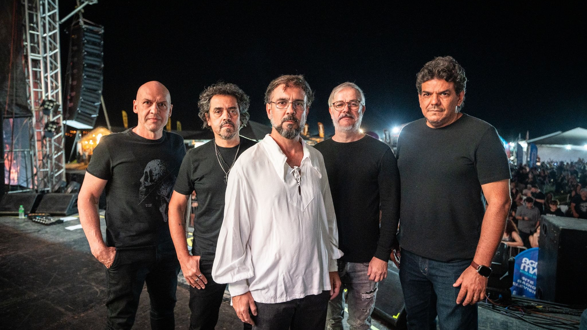 Show da banda Legião Urbana Cover do Brasil no palco