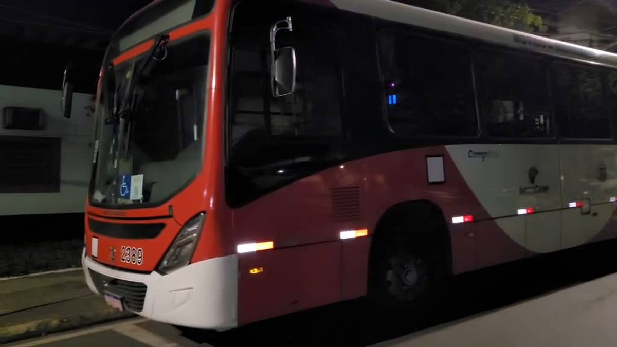 Ônibus do transporte coletivo de Campinas recuperado em Hortolândia