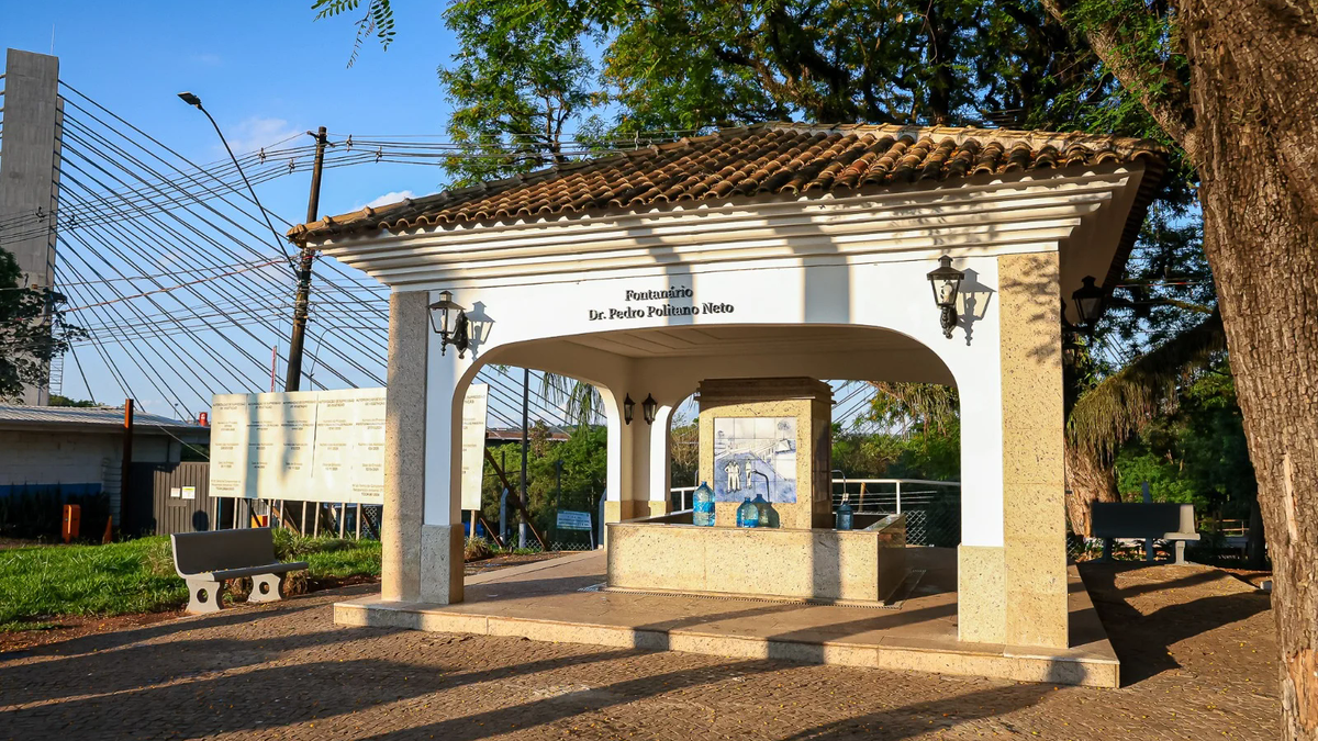 Revitalização do Fontanário Municipal ao lado do Portal de Paulínia melhora acesso 24h à água