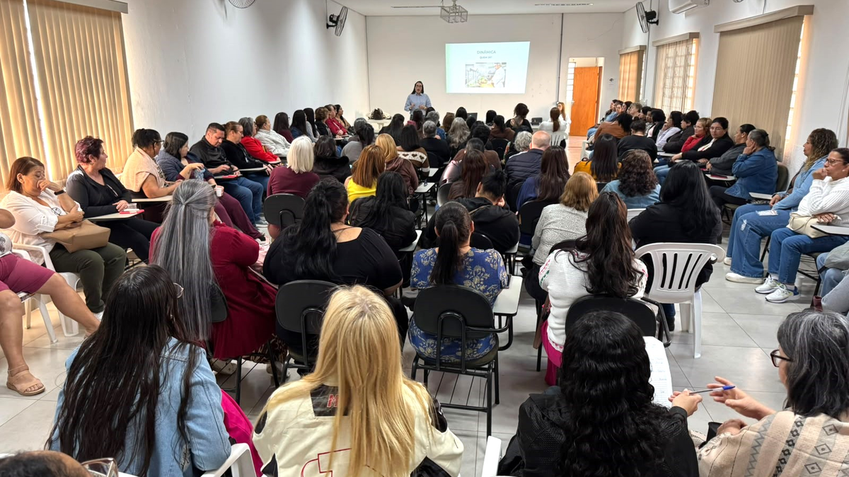 Merendeiras da rede municipal participam de treinamento em Nova Odessa