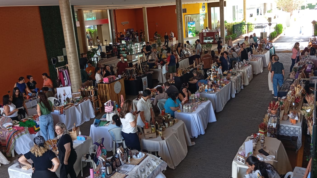 Com oficinas gratuitas e tabuleiros gigantes, shopping de Sumaré promove festival de lazer
