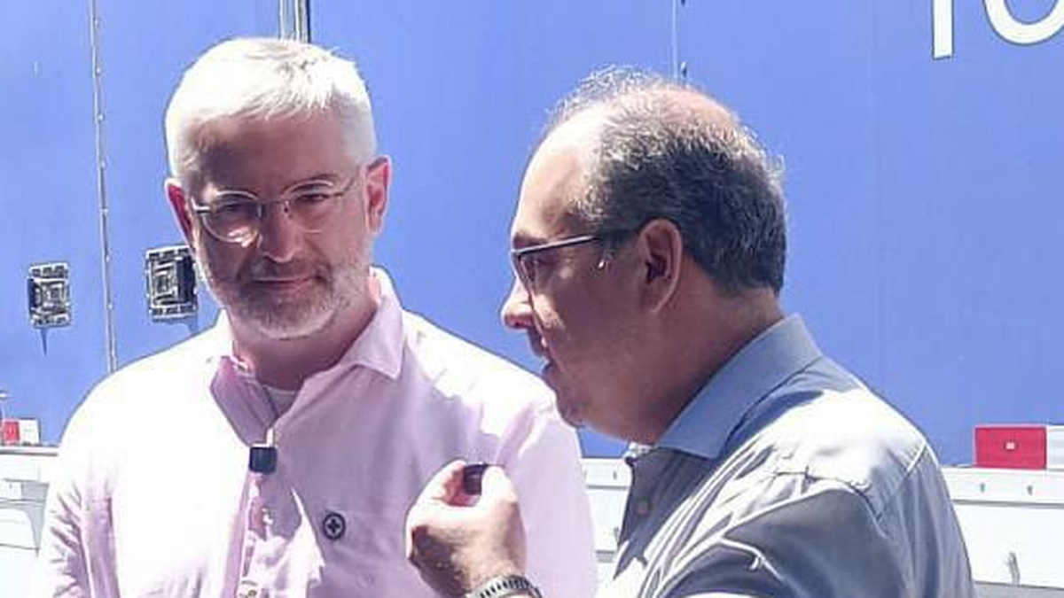 Secretário-executivo do Ministério da Saúde visita carreta de exames de imagem em Sumaré