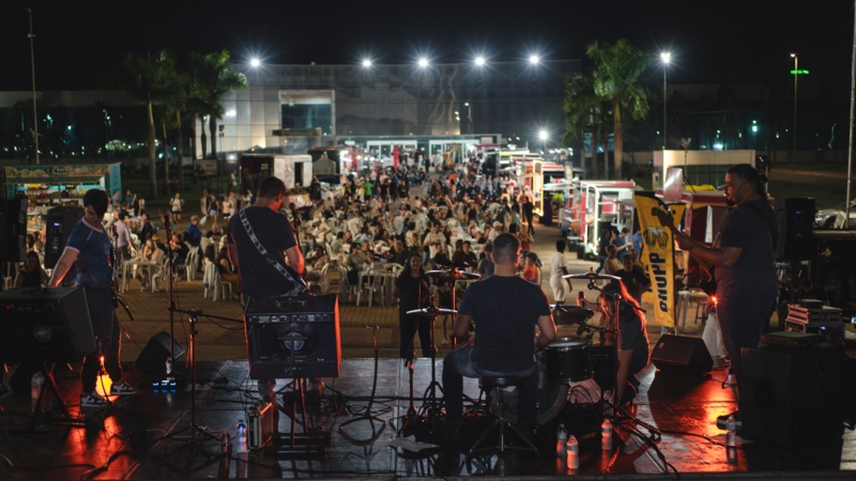 Feira Noturna de Paulínia terá feira de adoção de pets nesta quarta, dia 15
