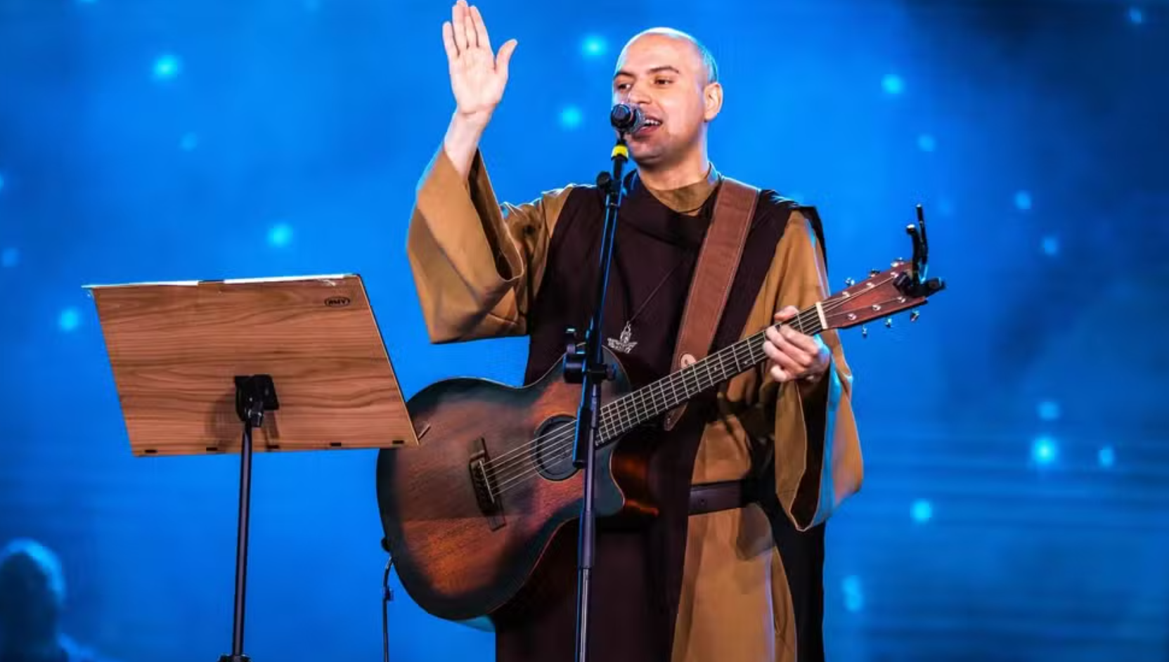 Frei Gilson abre Festa do Peão de Piracicaba com entrada solidária nesta terça (11)