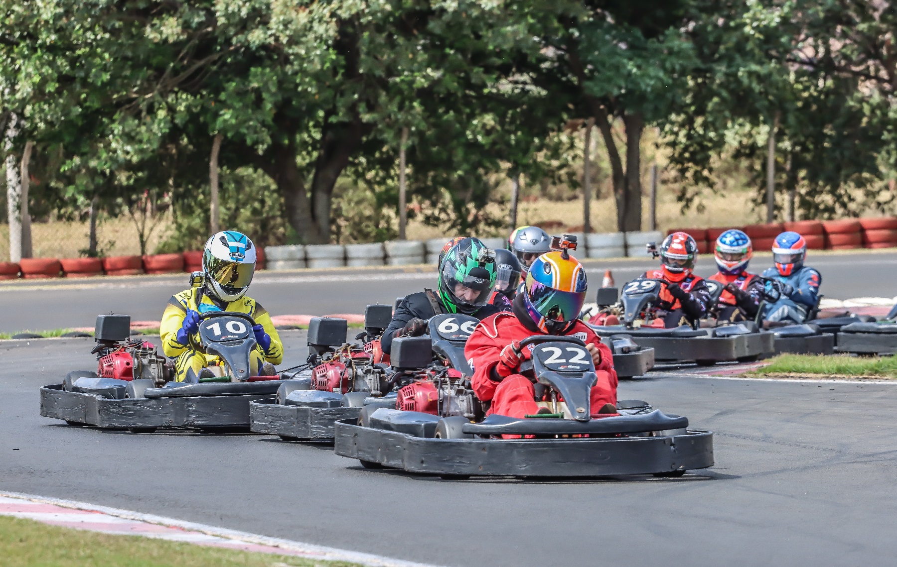 Equipe Z19 Squadra 8 vence prova de três horas de kart em Paulínia