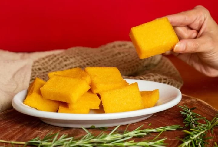 Polenta frita faz sucesso na Festa de Santo Antônio em Sumaré