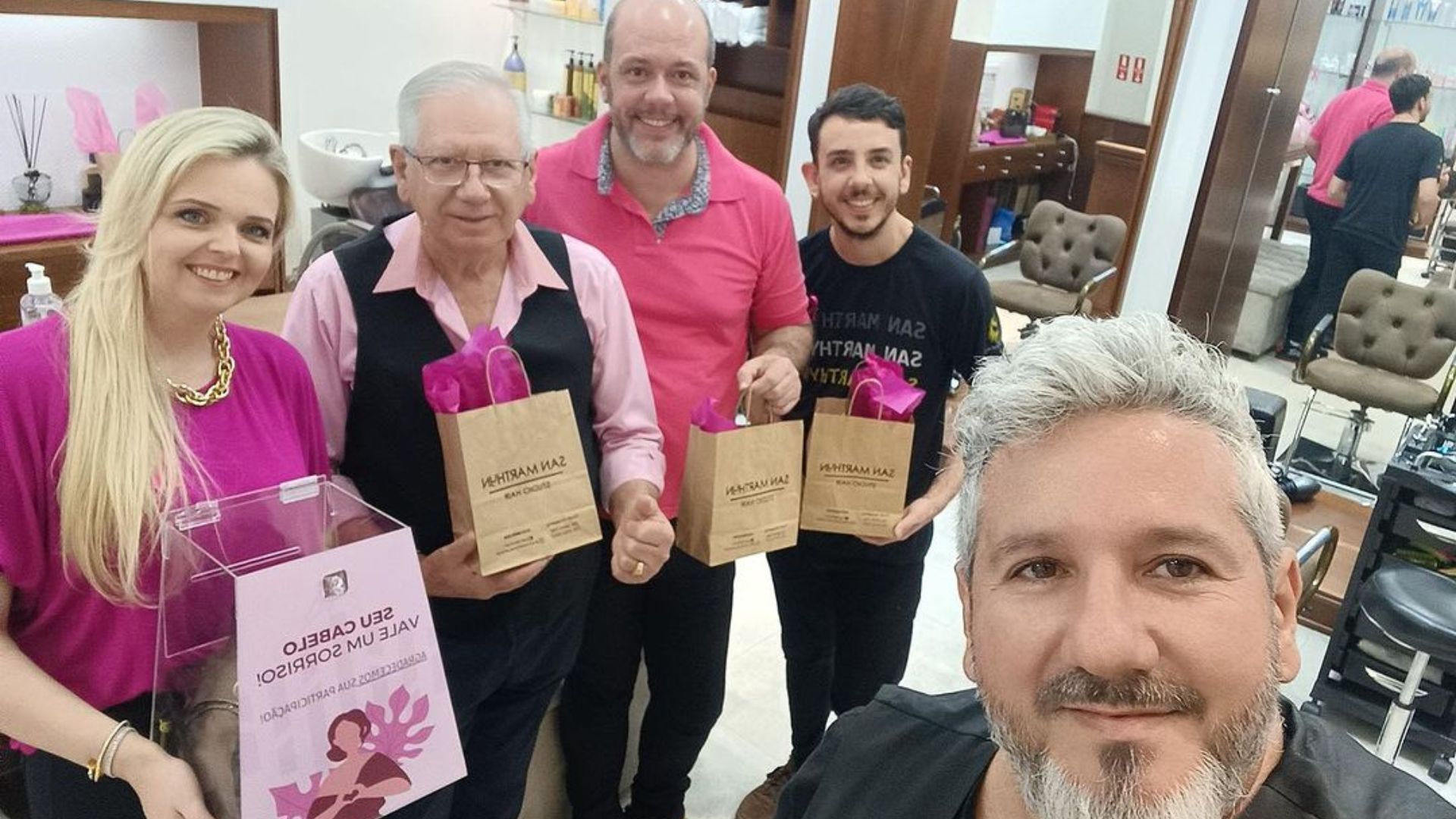 Outubro Rosa: Salão San Marthyn do Tivoli Promove Quarta Edição do Projeto 'Corte Solidário