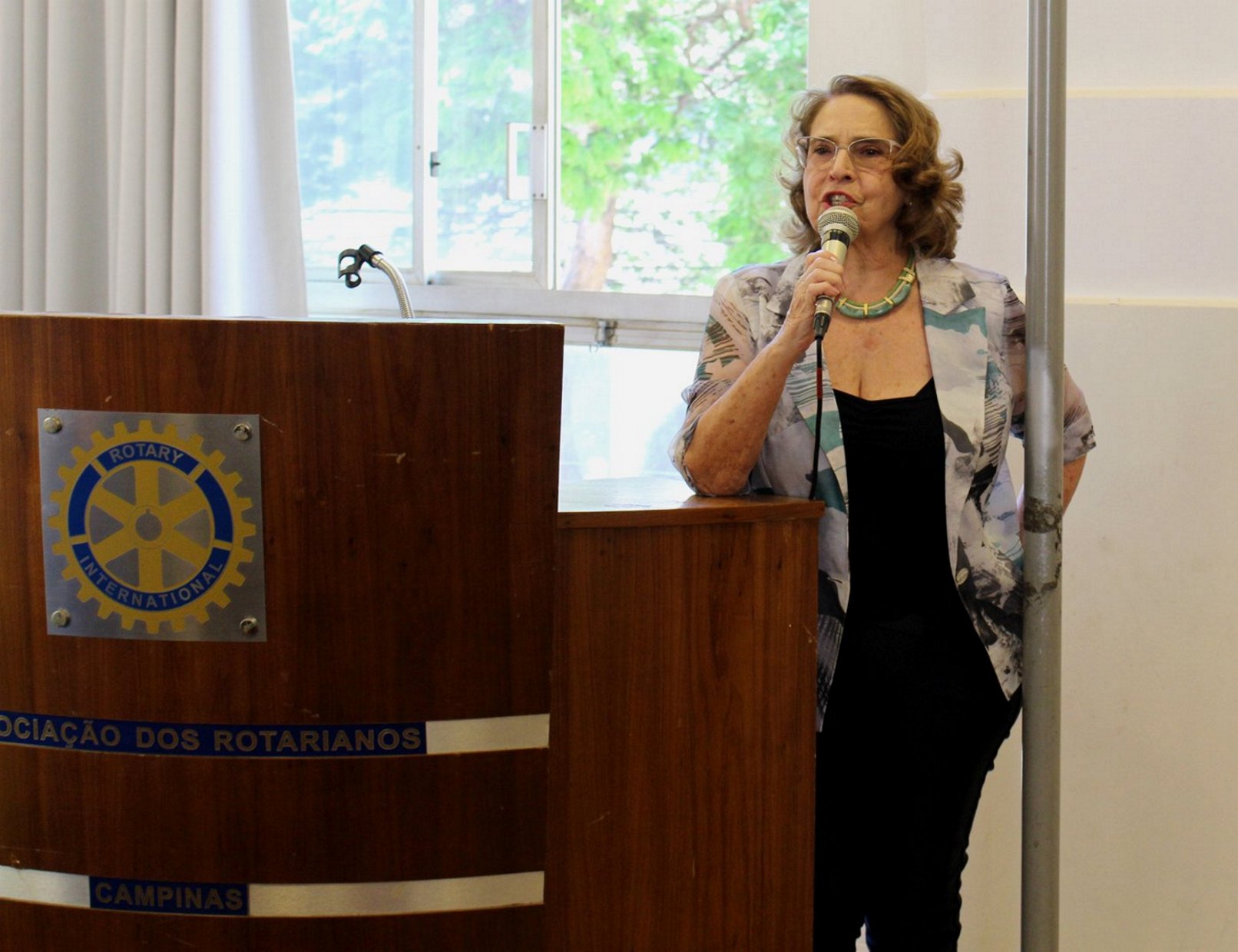 Descubra como o Prajna e a Terapia Holística podem Transformar sua Jornada de Autoconhecimento