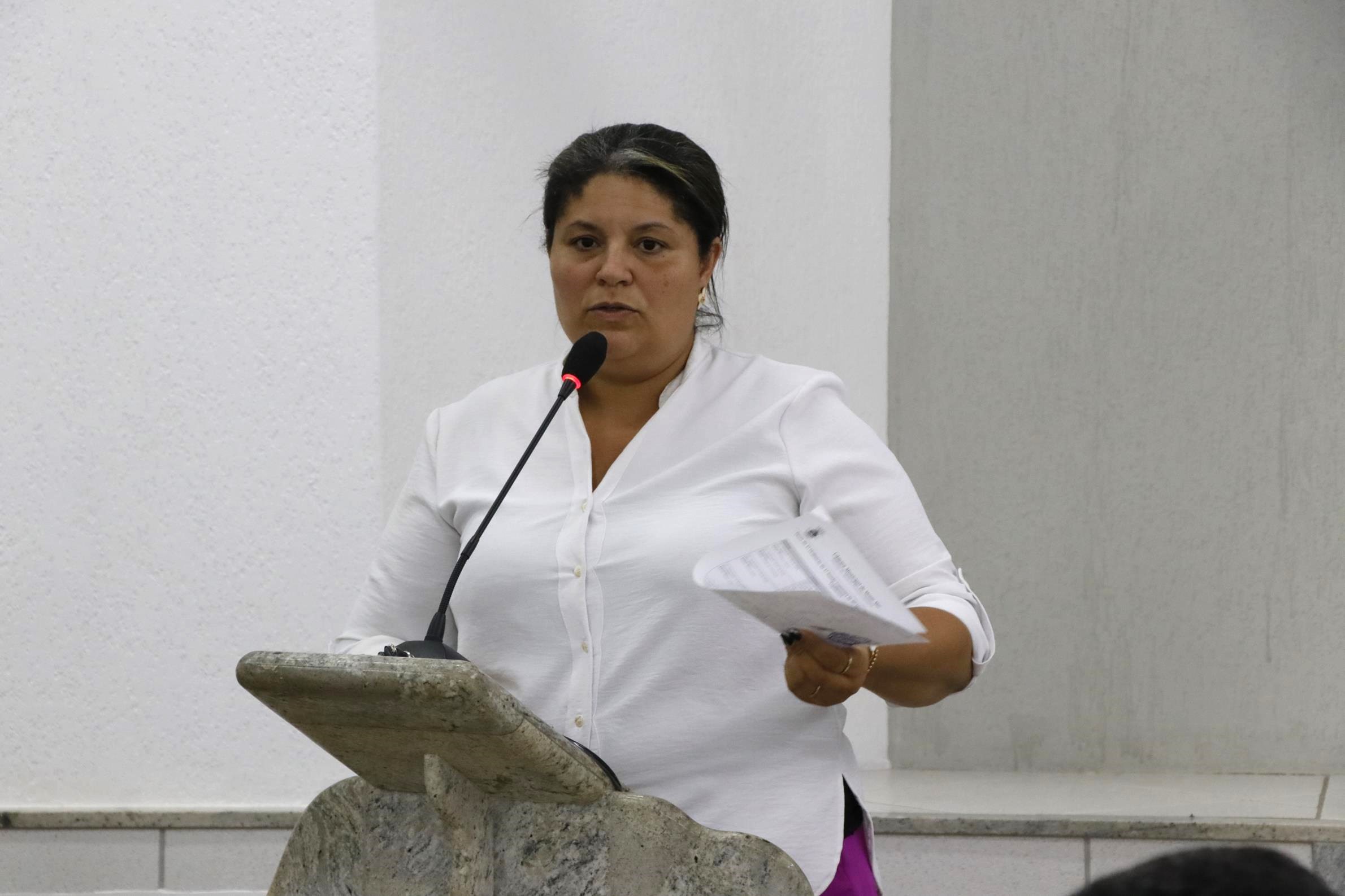 Vereadora Camilla Hellen anuncia Frente Parlamentar e carreta de mamografia em Monte Mor