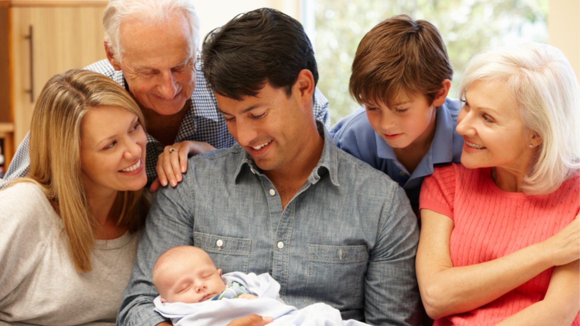 A Geração Sanduíche: Desafios e Estratégias para Cuidar de Pais e Filhos Simultaneamente