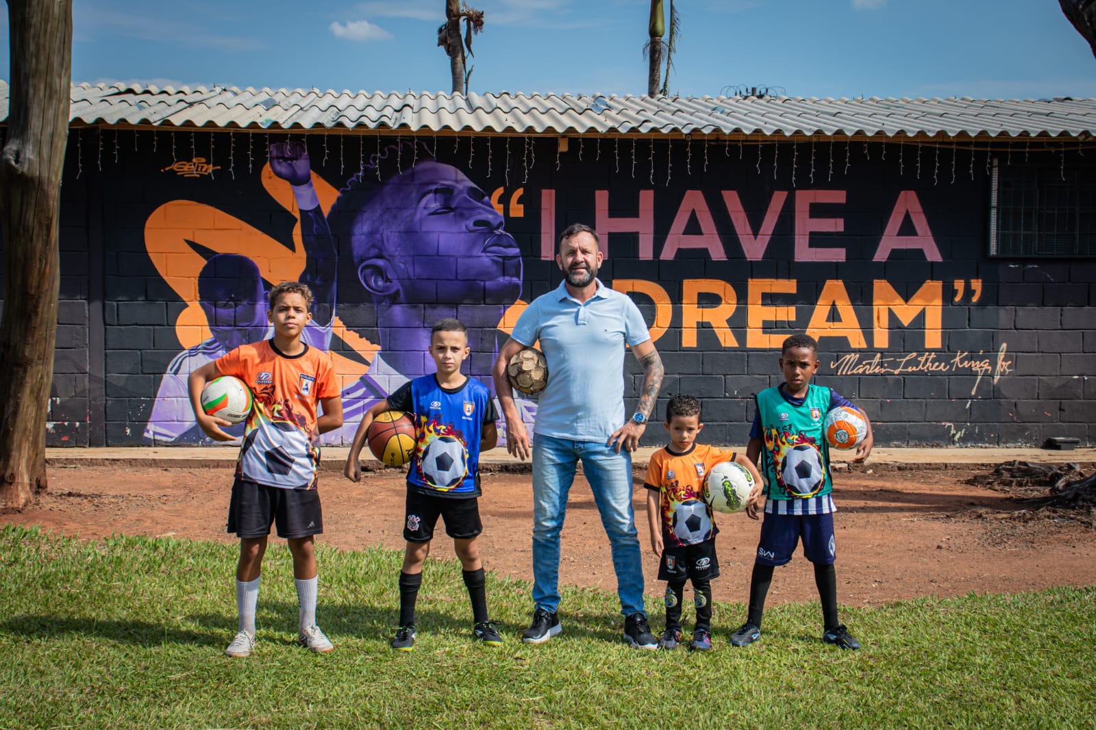 Projeto Vulcão transforma vidas de jovens e crianças em Sumaré por meio da educação, arte e esporte