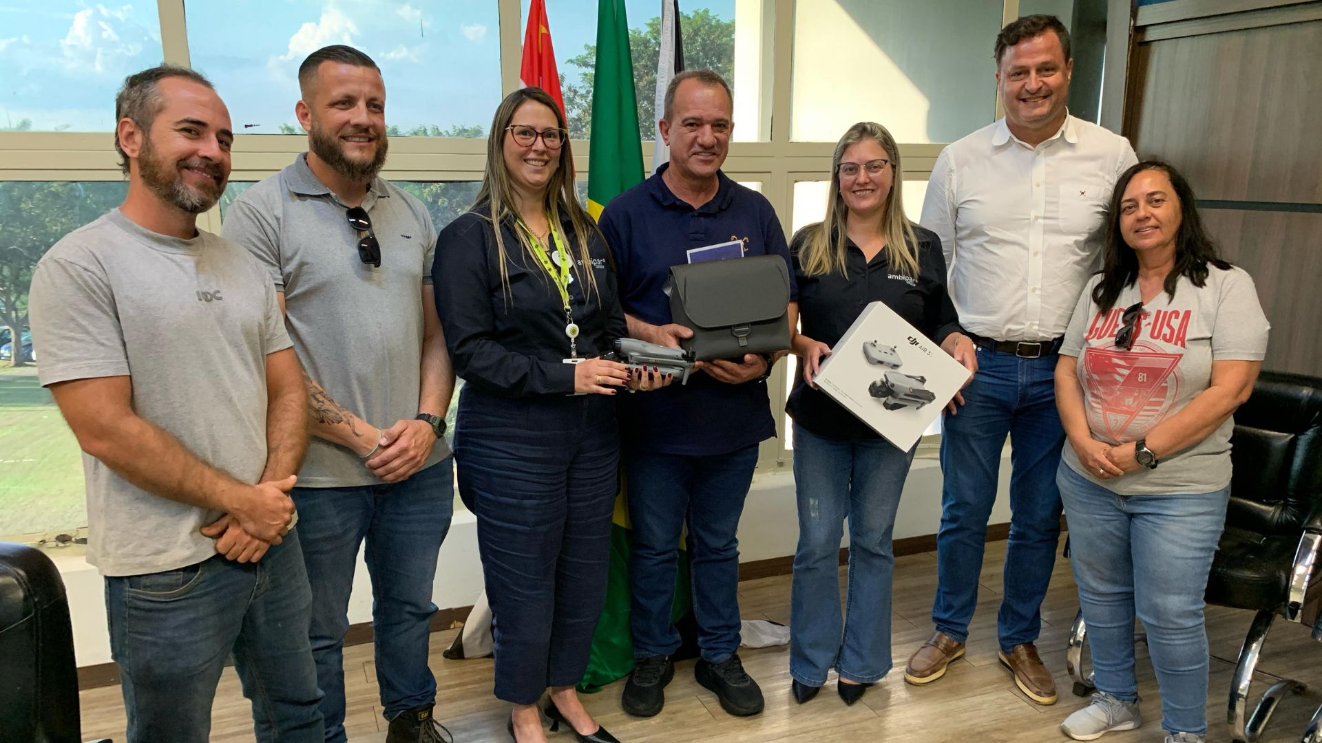 Prefeitura de Nova Odessa recebe drone da Ambipar para fiscalização ambiental