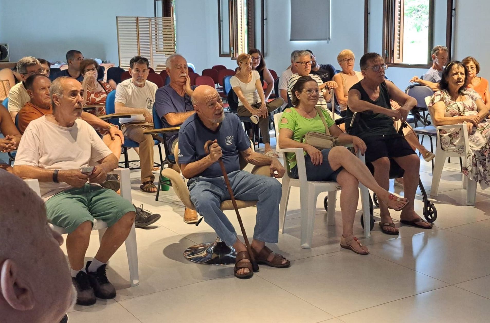 Parkinson Além do Tremor: Sinais, Diagnóstico e Qualidade de Vida