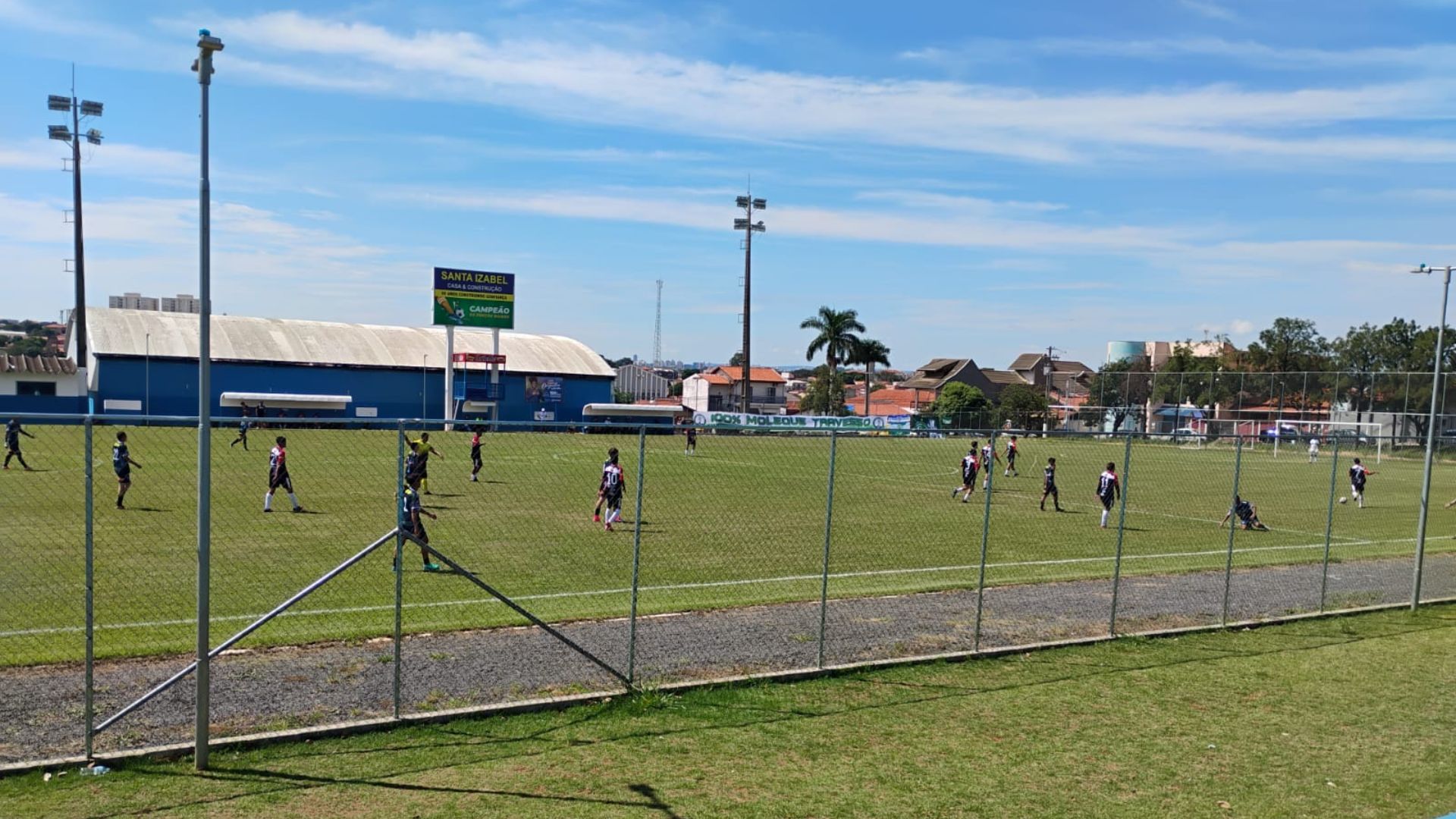 Quatro equipes se classificam para semifinais do futebol amador de Hortolândia