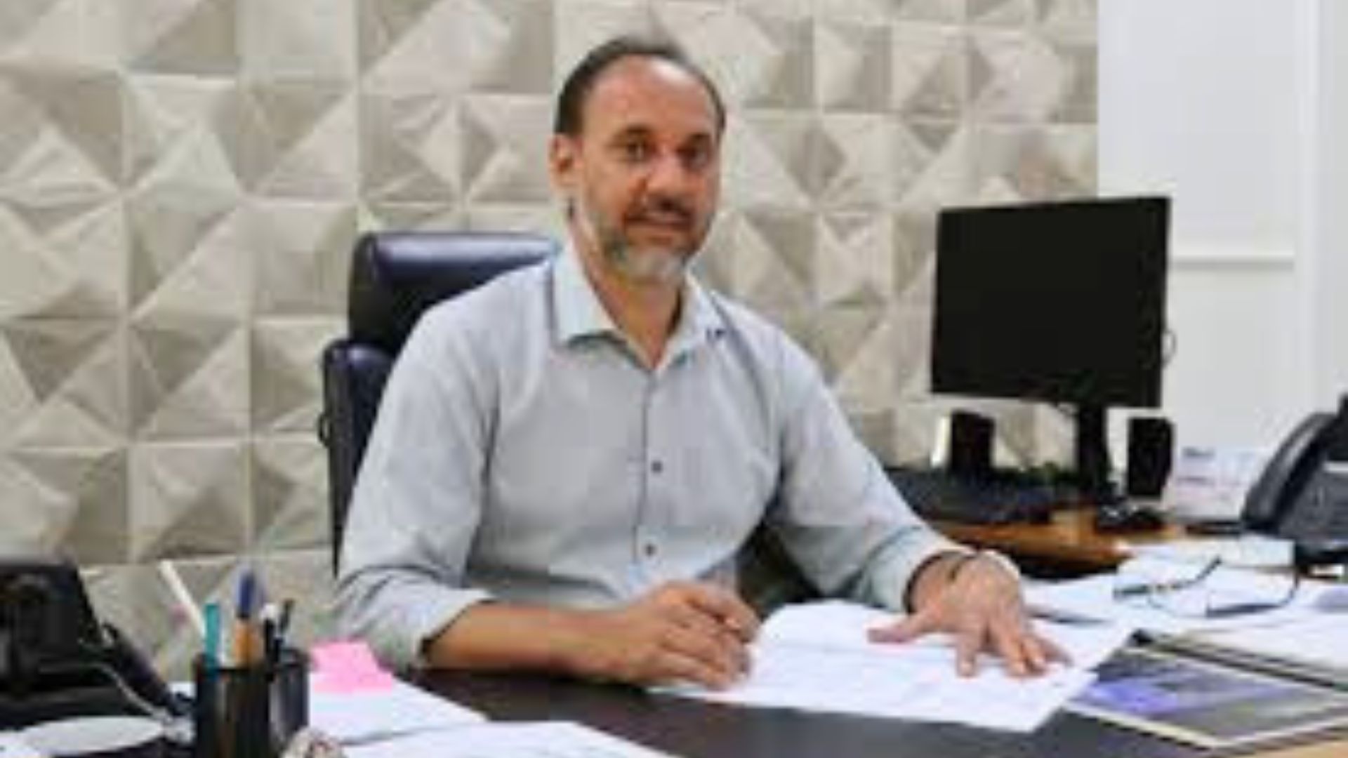 Câmara Municipal de Paulínia aprova contas de Du Cazellato de 2021 por unanimidade