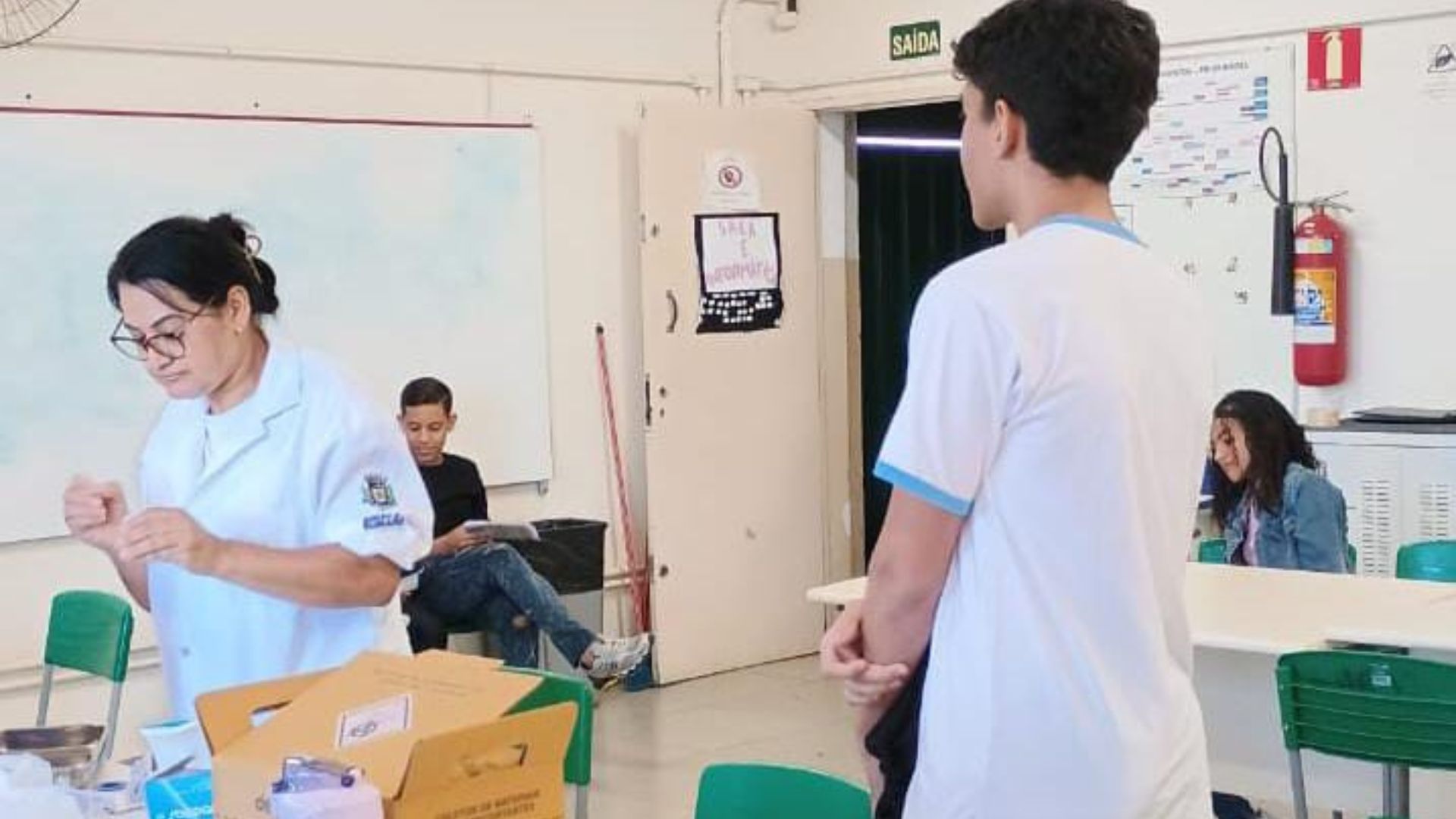 Secretaria de Saúde de Sumaré verifica vacinação de 1.219 alunos em escolas municipais