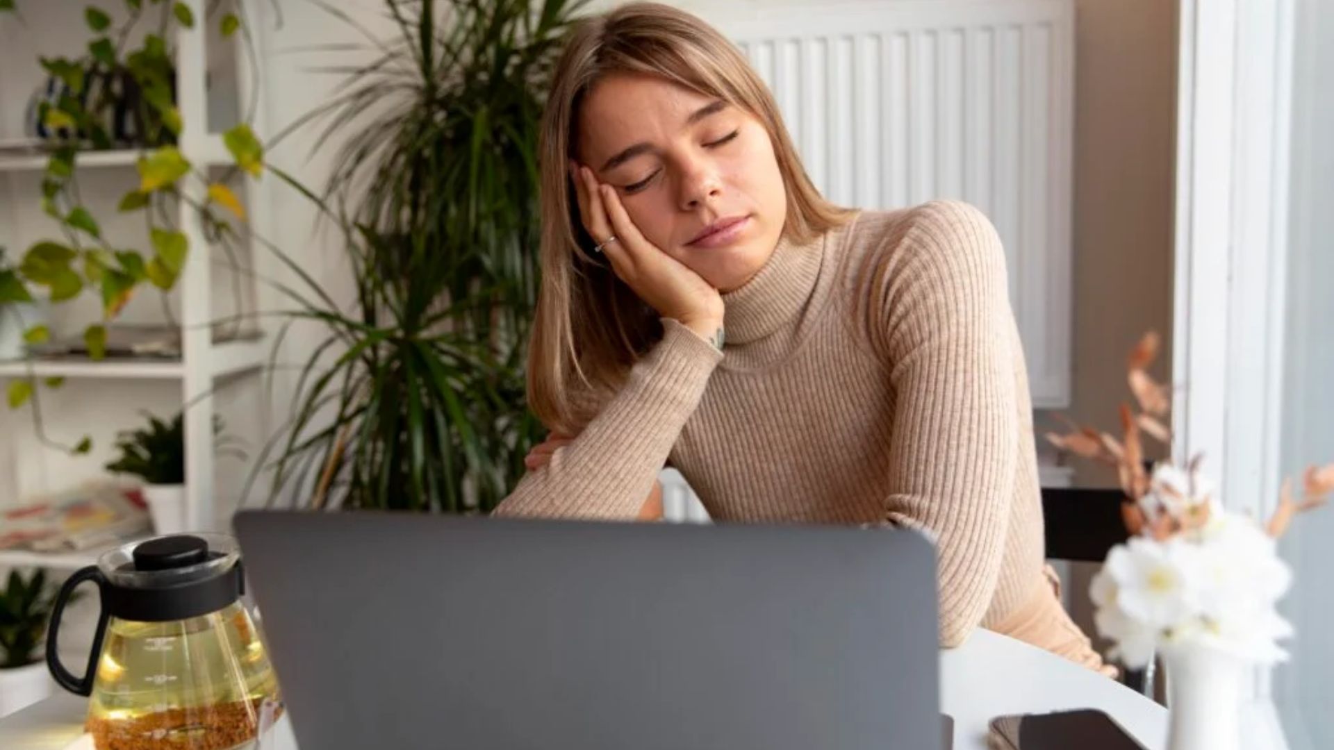 Cansaço Crônico: Entenda a Relação entre Vitaminas e Fadiga Persistente