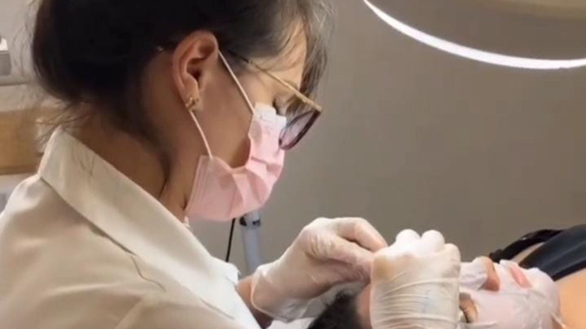 Biomédica Esteta em Sumaré: Técnica e Autocuidado para Sua Beleza e Saúde