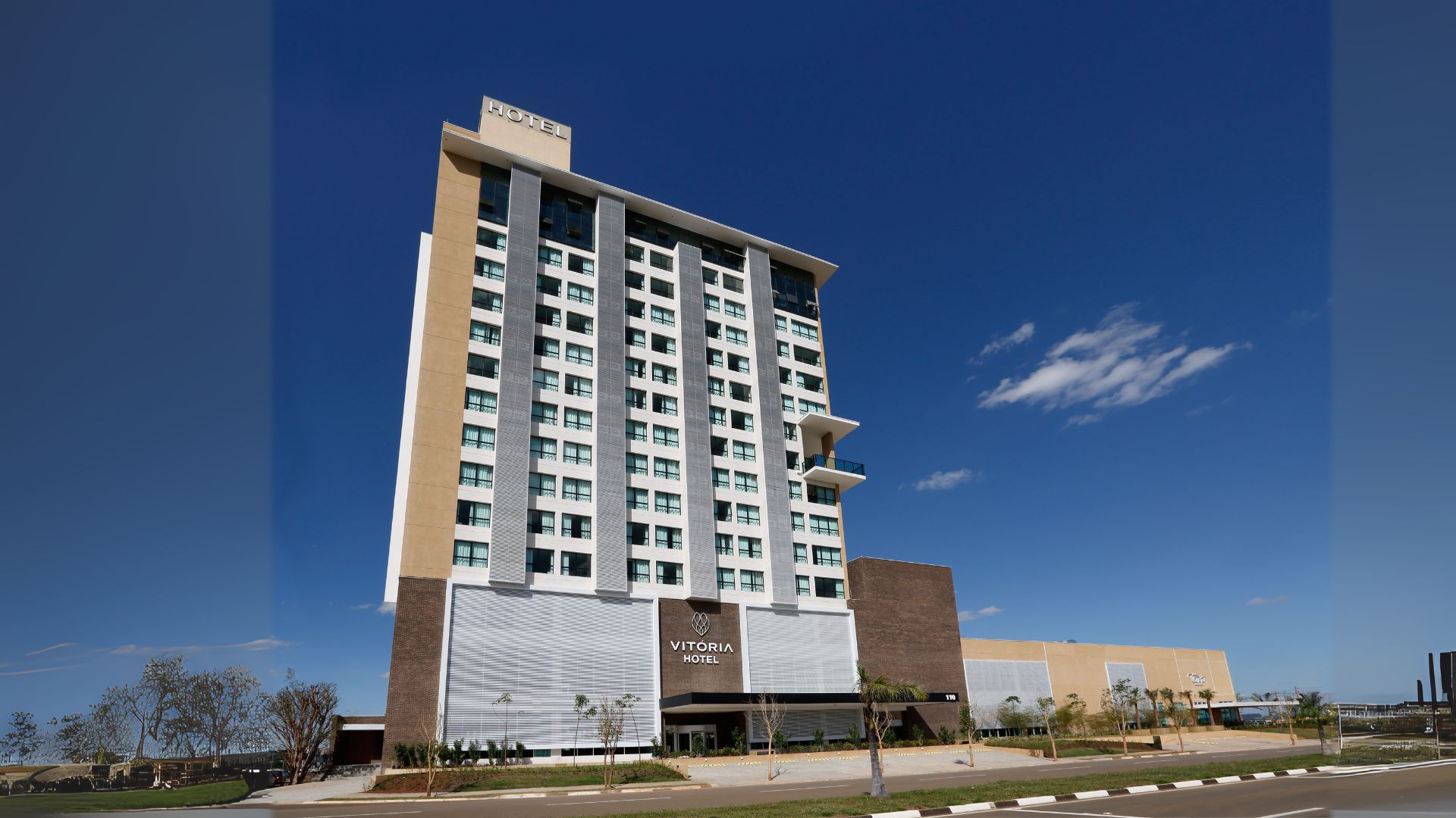 Vitória Hotel Convention Paulínia celebra 10 anos com jantar beneficente e crescimento de 15%