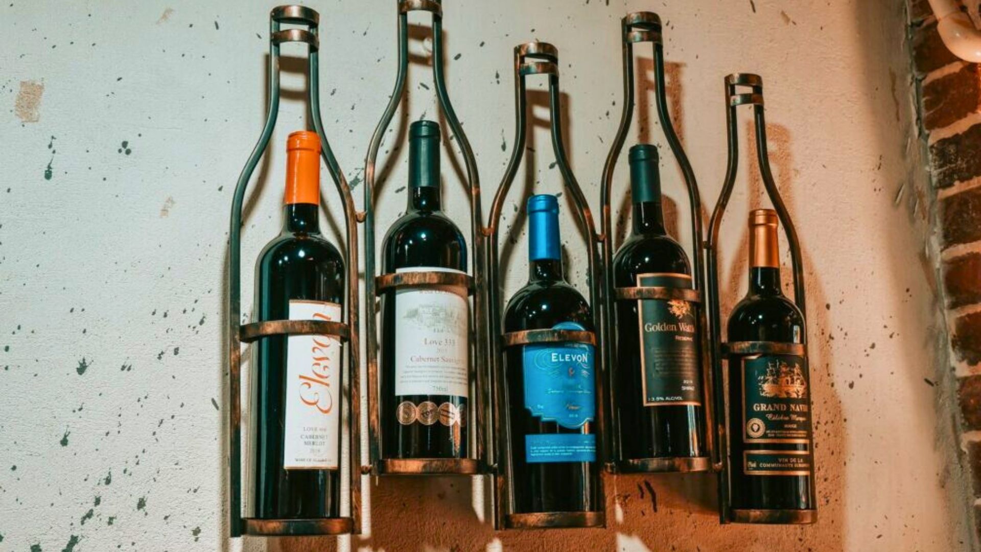 Como guardar vinho em casa: orientações do sommelier segundo o tipo de vedação