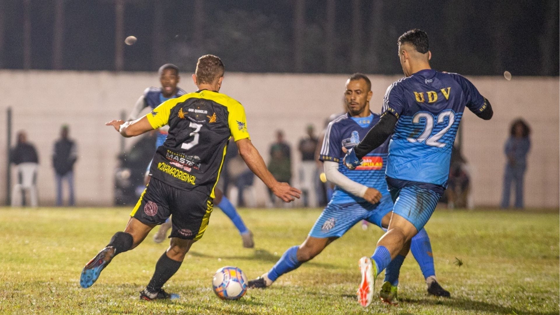 Futebol amador de Sumaré tem rodada movimentada com definições em três divisões e no Quarentão