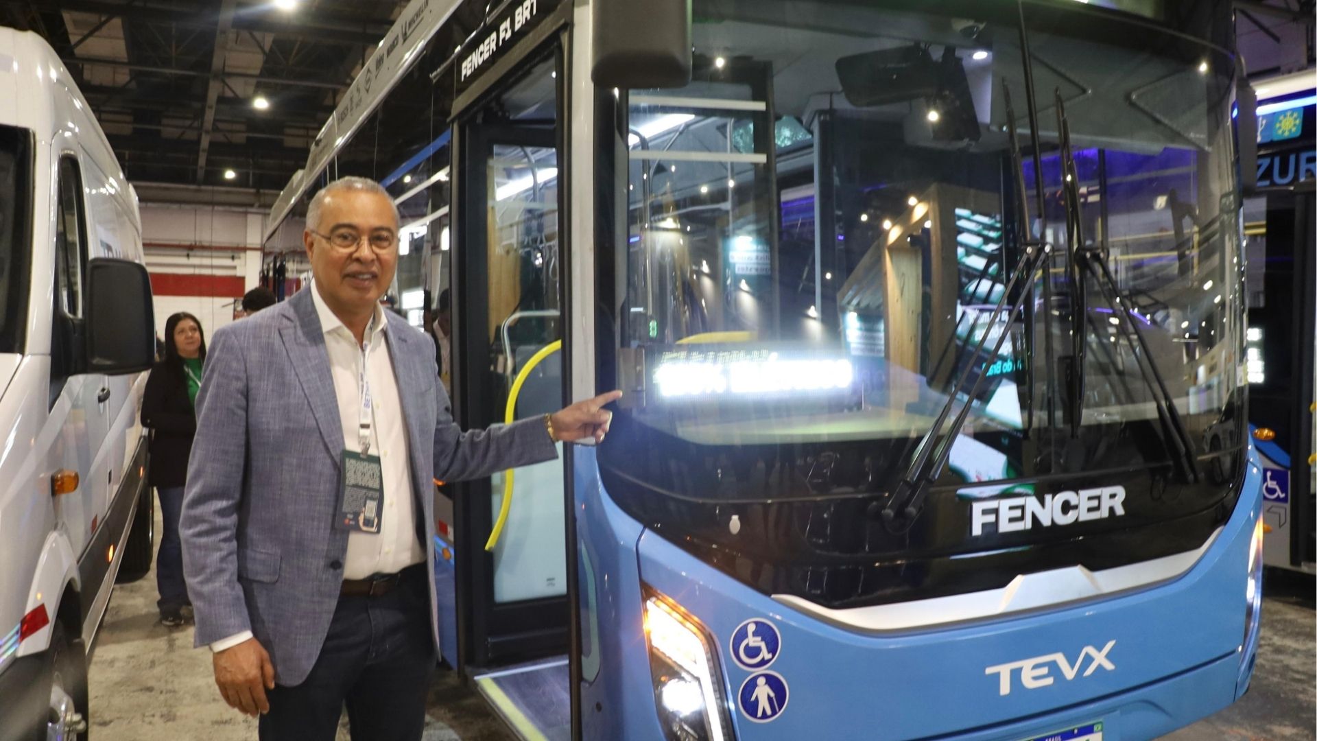 Hortolândia assina contrato para ônibus elétricos na prefeitura