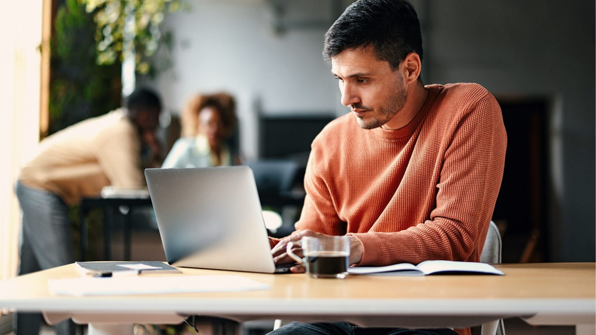 Saúde mental no trabalho: riscos, ações e a NR-01 a partir de 2026