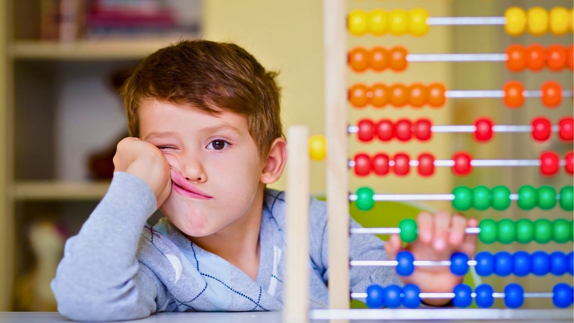 Neuropsicóloga lista 10 sinais de TDAH na infância