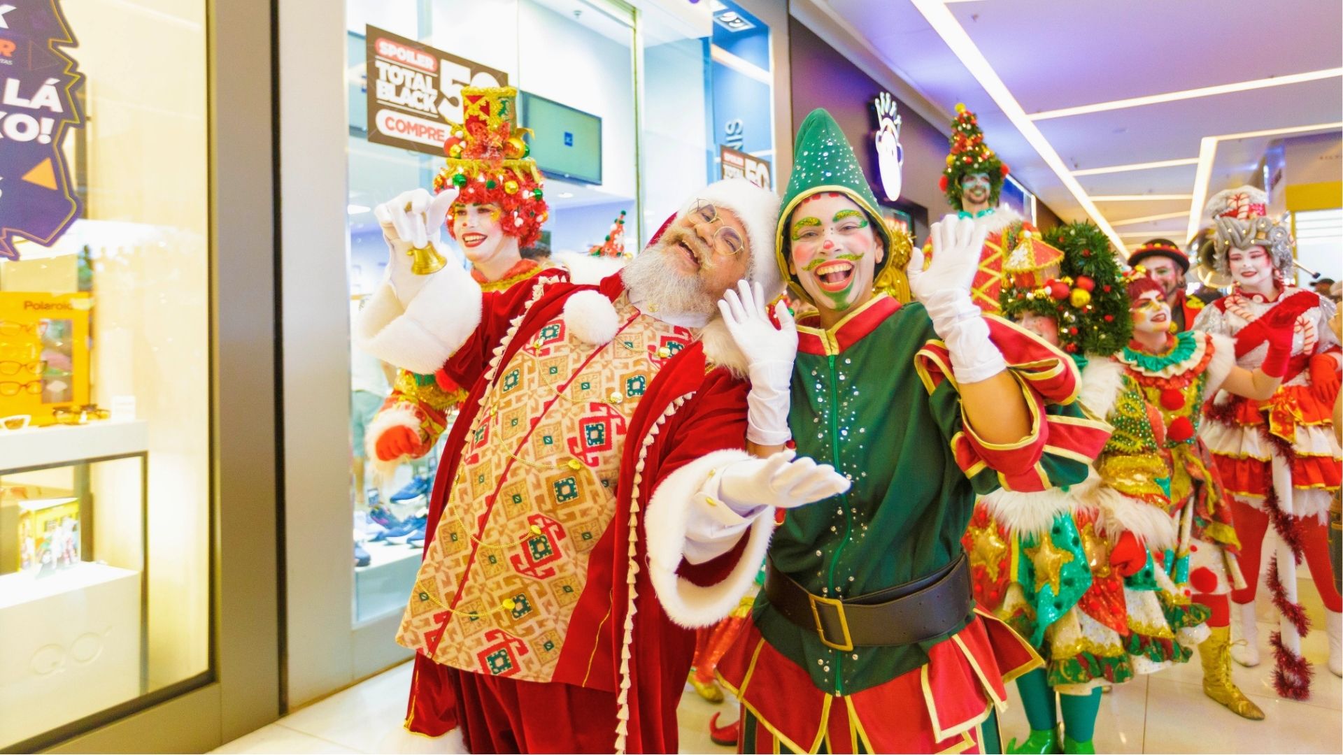 Chegada do Papai Noel no Shopping ParkCity Sumaré