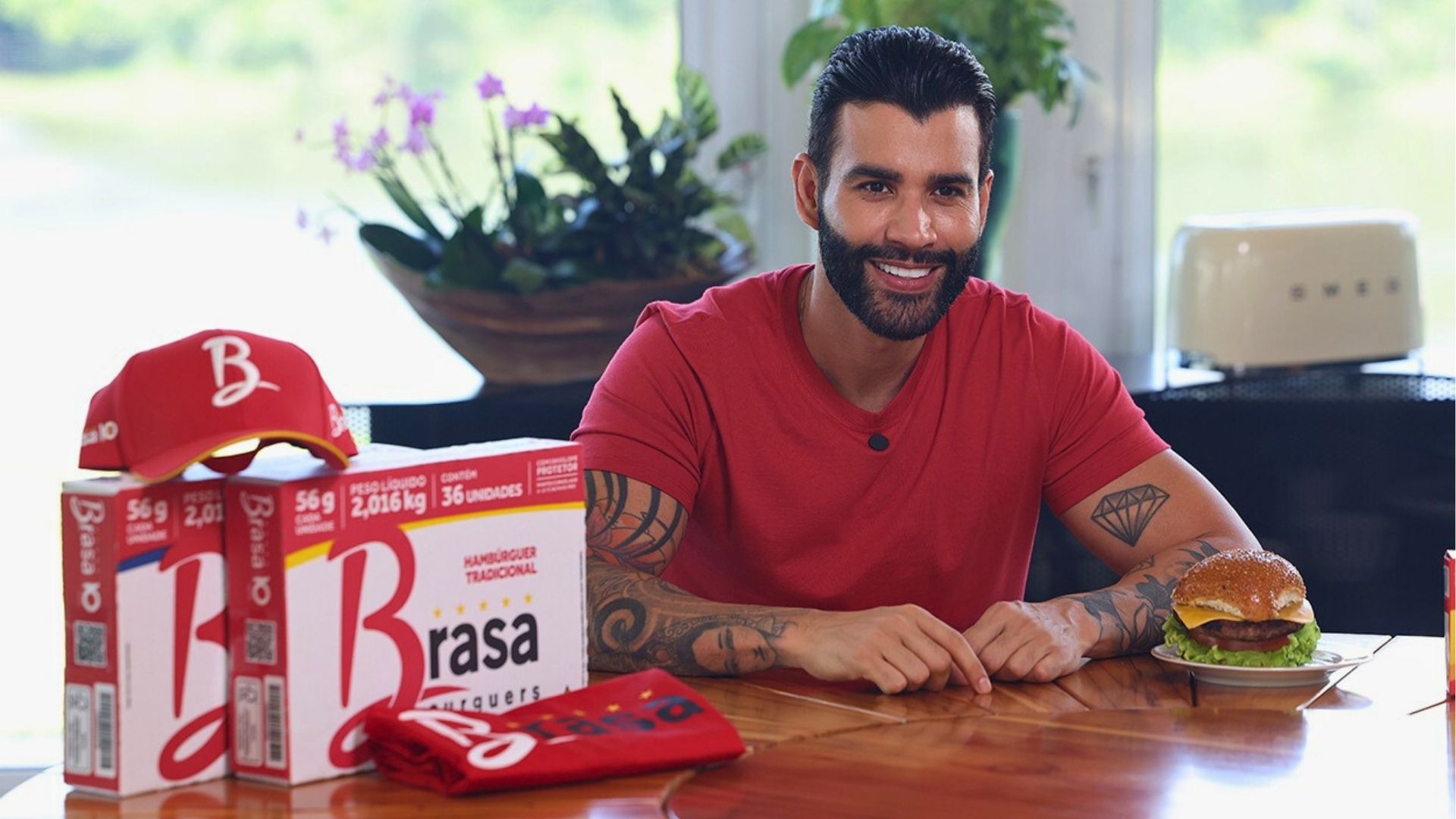 Brasa completa 10 anos e passa a ter Gusttavo Lima como embaixador