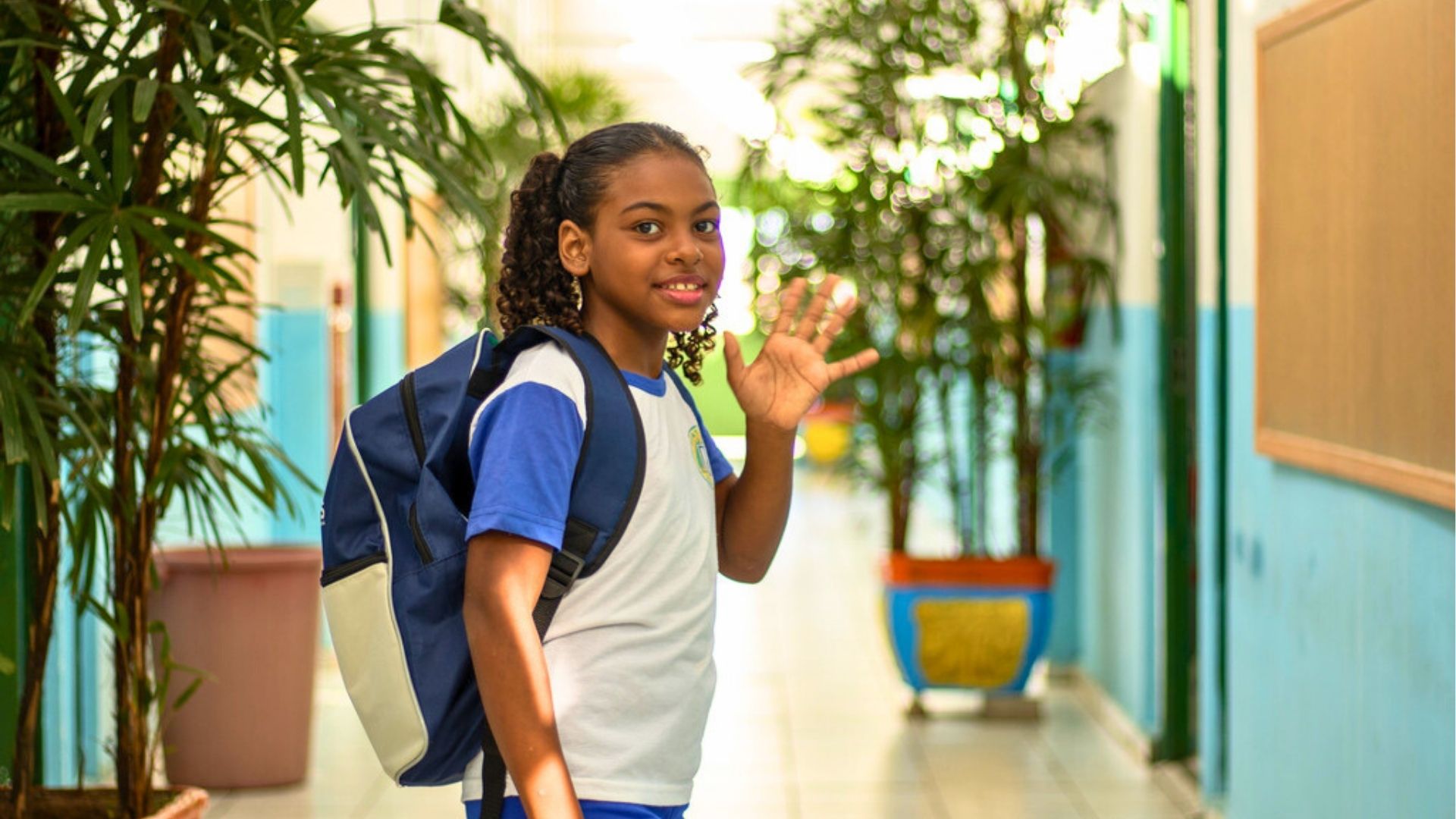 Entrega de kits escolares começou quinta-feira (12/02) em Hortolândia