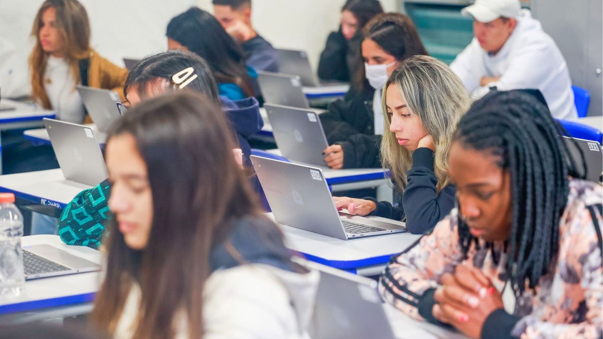 Proati abre oportunidades para jovens de Sumaré atuarem com tecnologia nas escolas estaduais